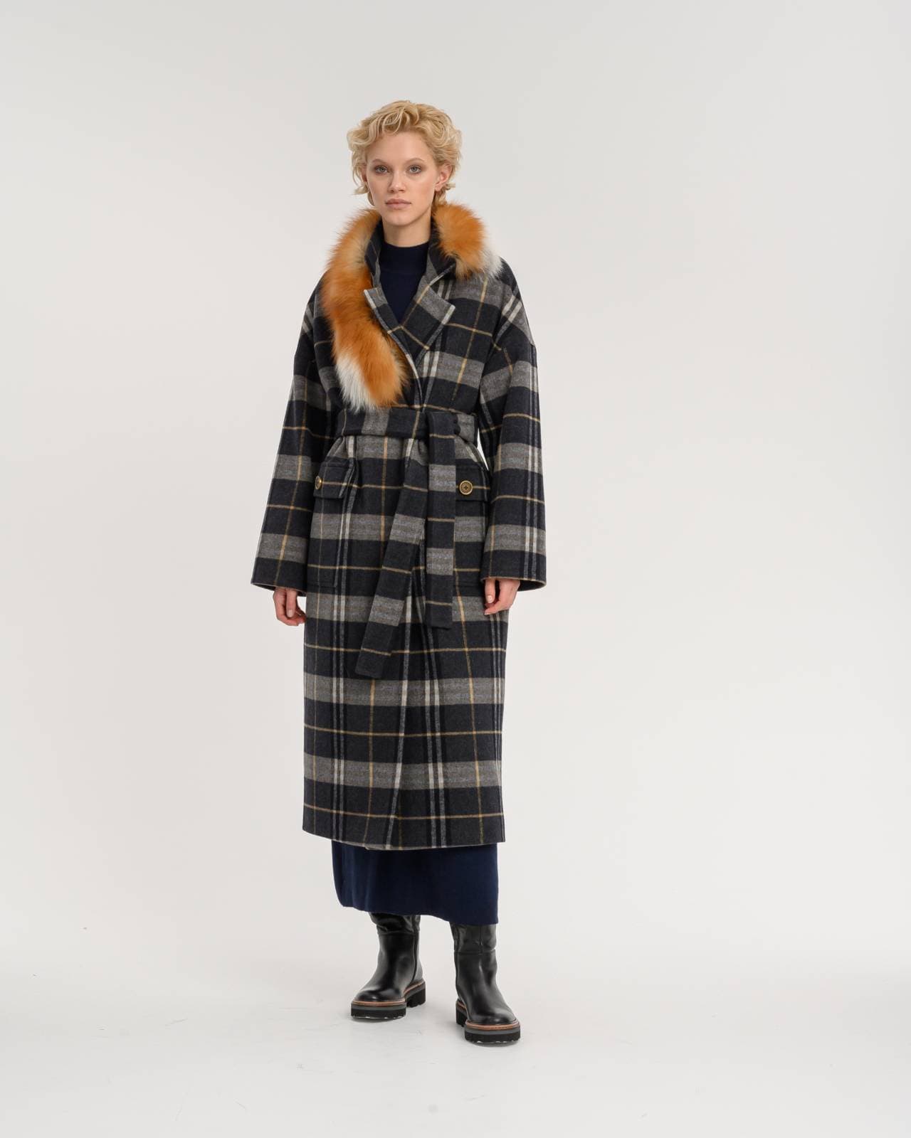 утепленное пальто из натуральной шерсти