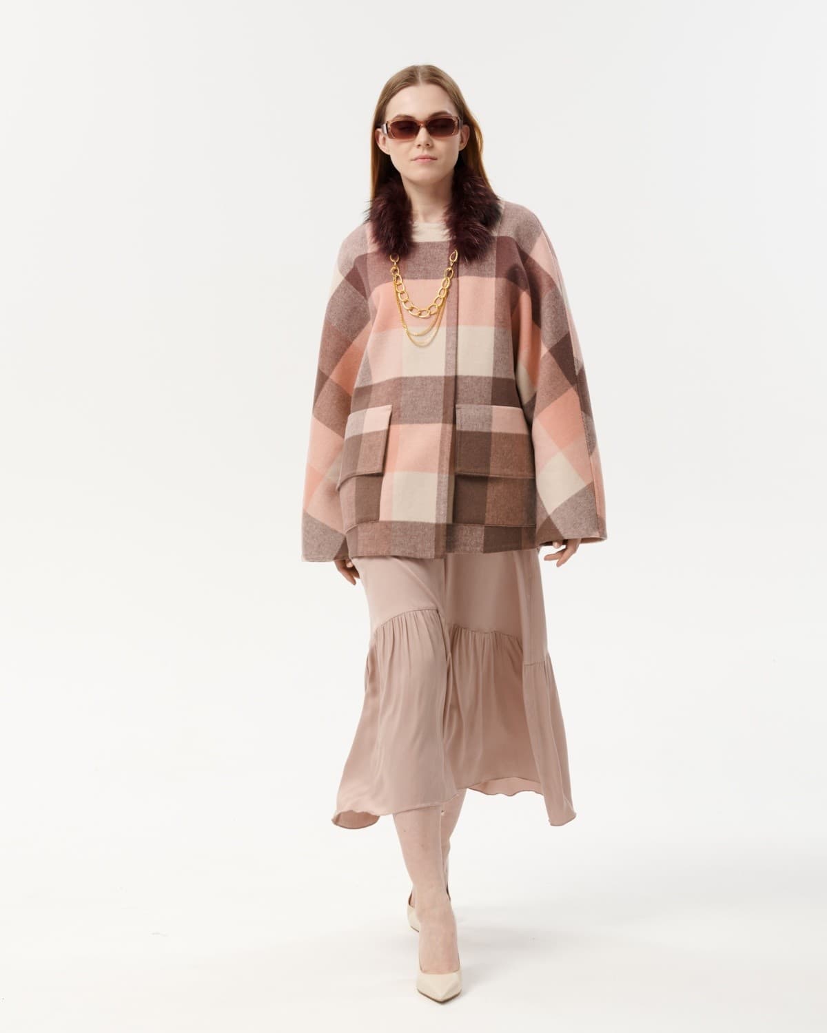 пальто ручной работы с меховым воротничком