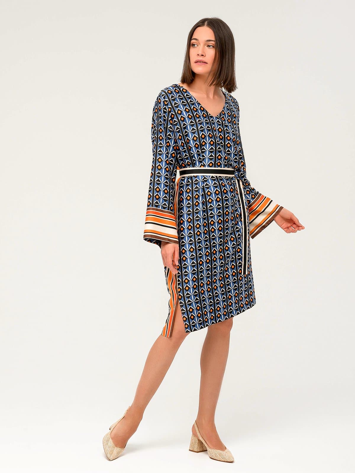 платье-туника с геометрическим принтом