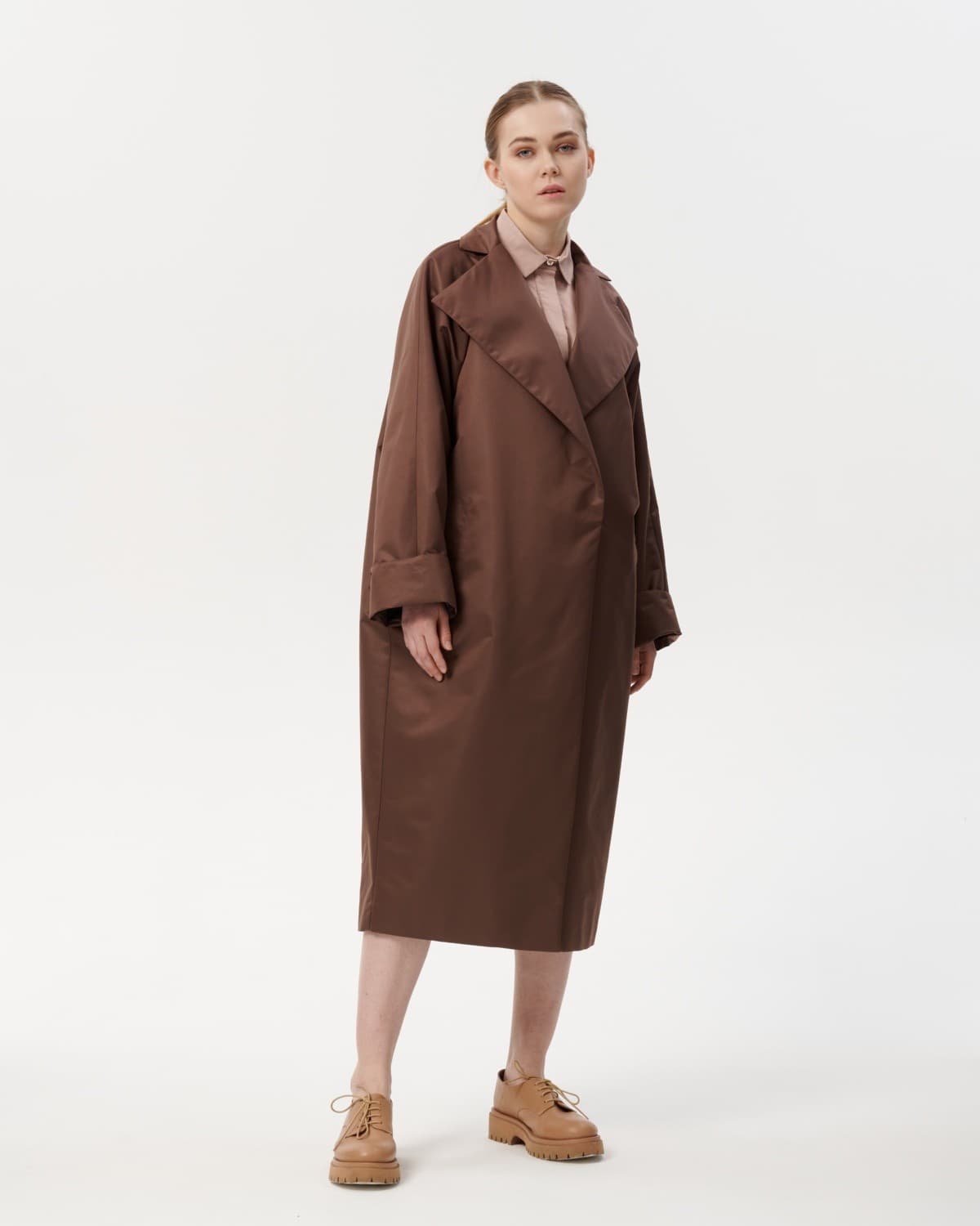 двубортный непромокаемый плащ оверсайз