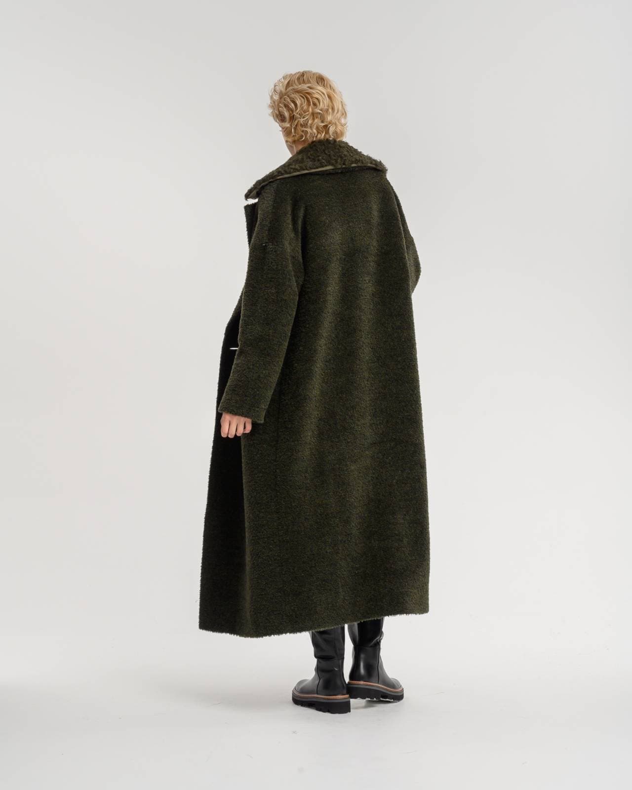 двубортное пальто из натуральной шерсти