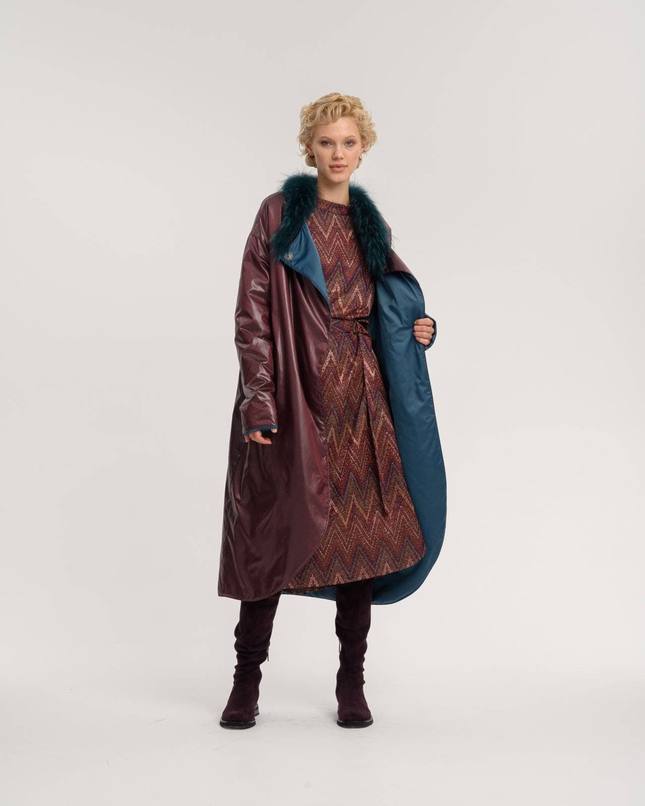 двустороннее пальто с меховым воротником