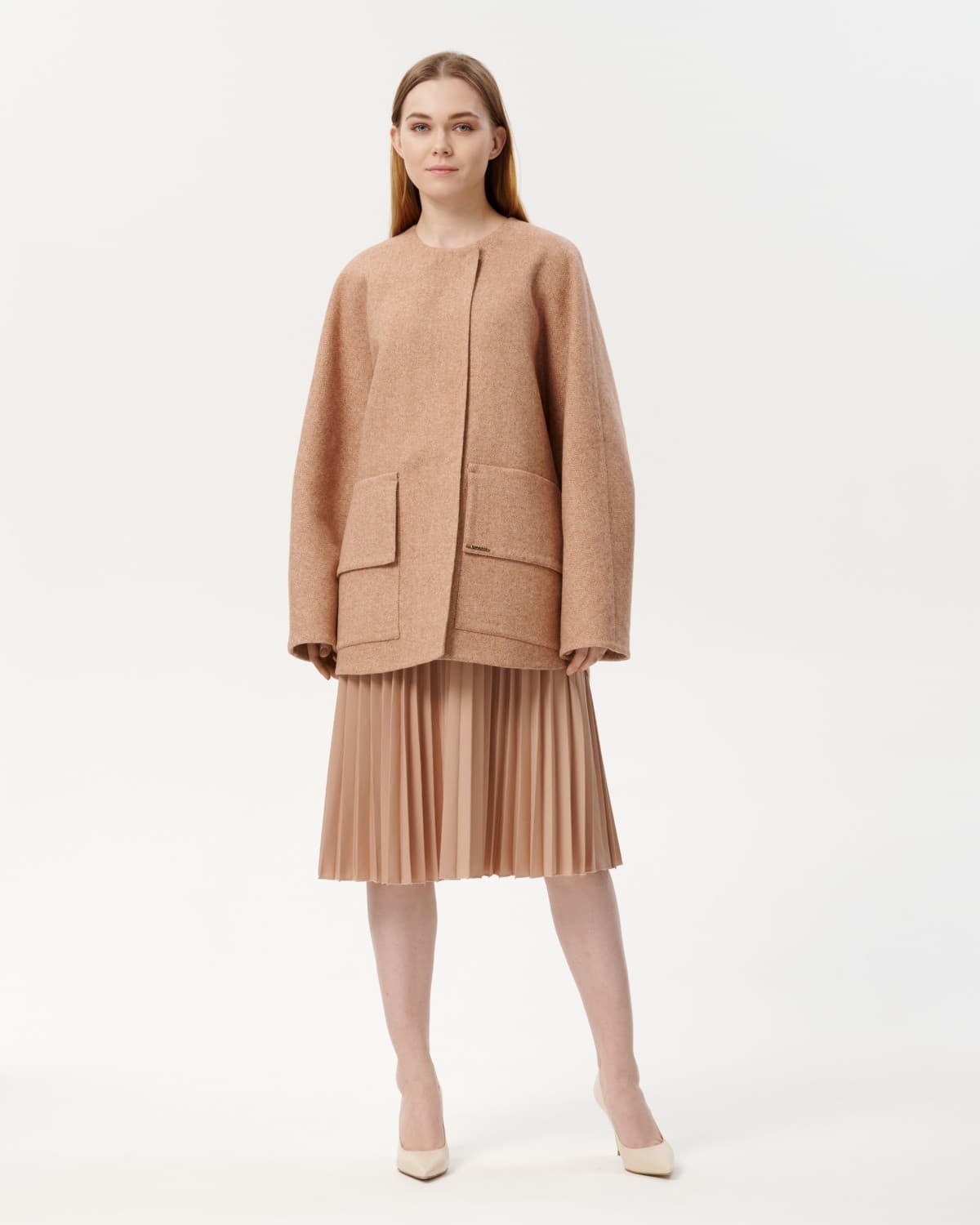 пальто ручной работы с меховым воротничком