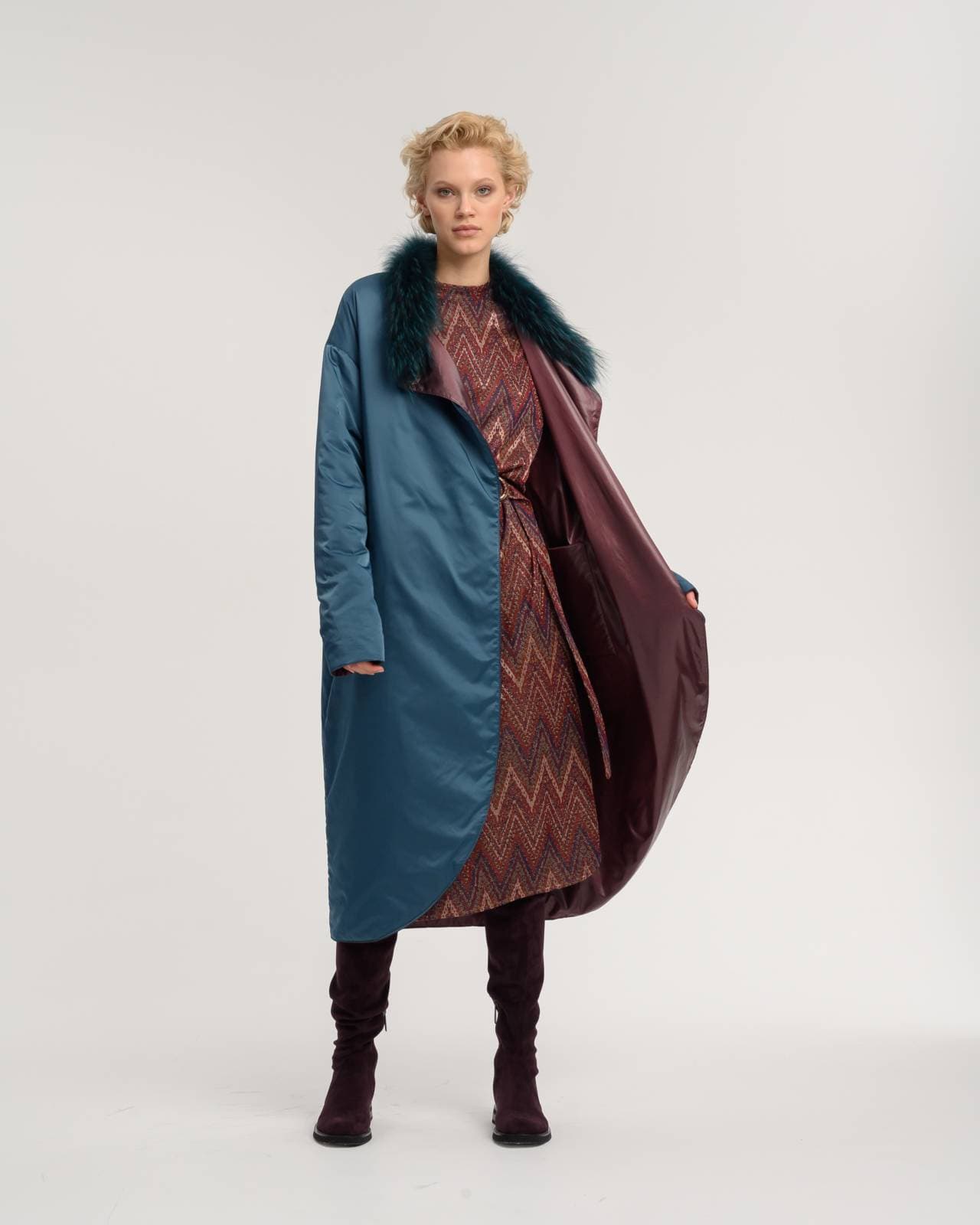 двустороннее пальто с меховым воротником