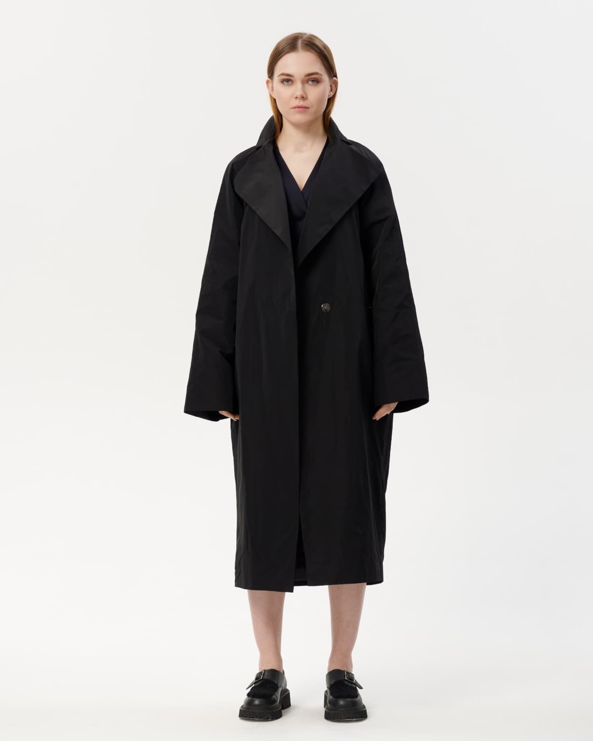 двубортный непромокаемый плащ оверсайз