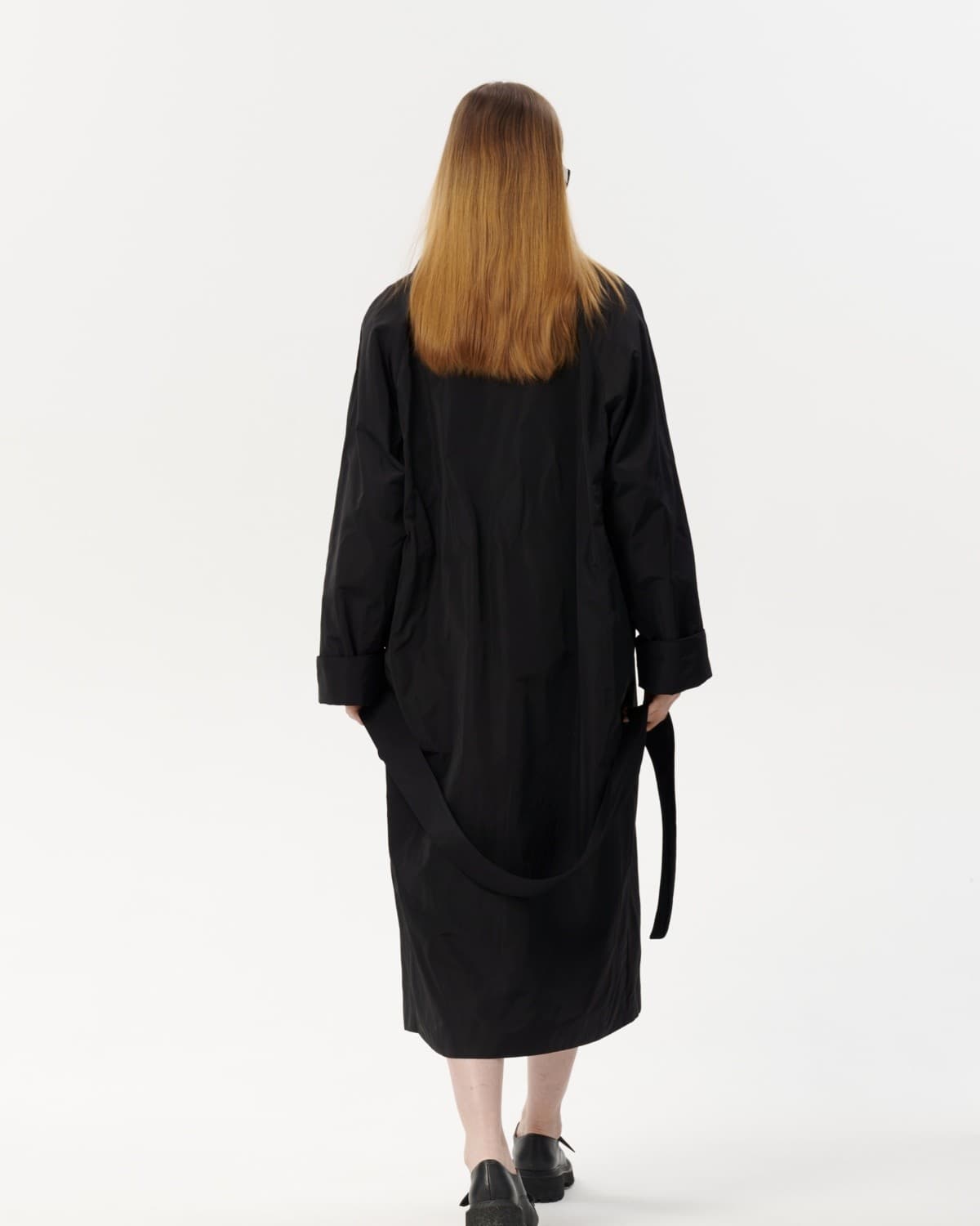 двубортный непромокаемый плащ оверсайз