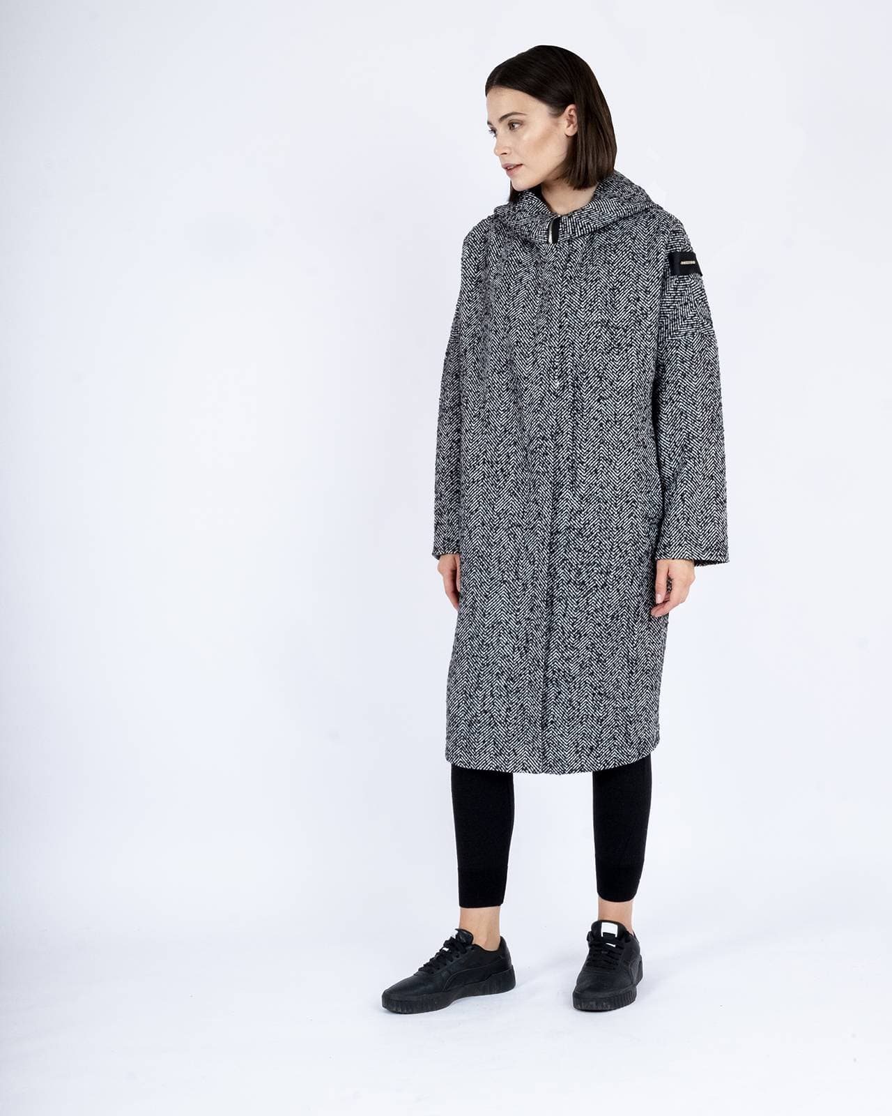 пальто оверсайз с капюшоном