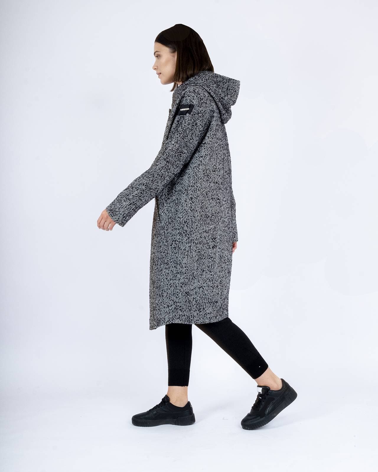 пальто оверсайз с капюшоном