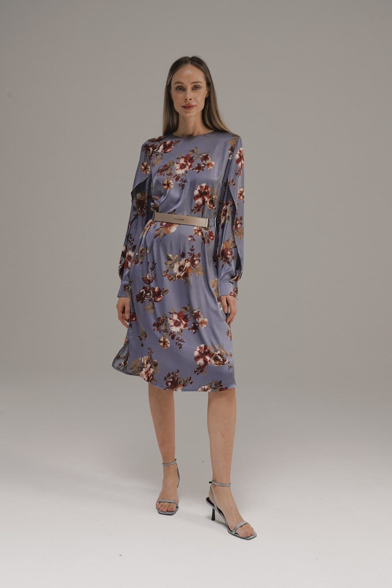 платье миди с флористическим принтом