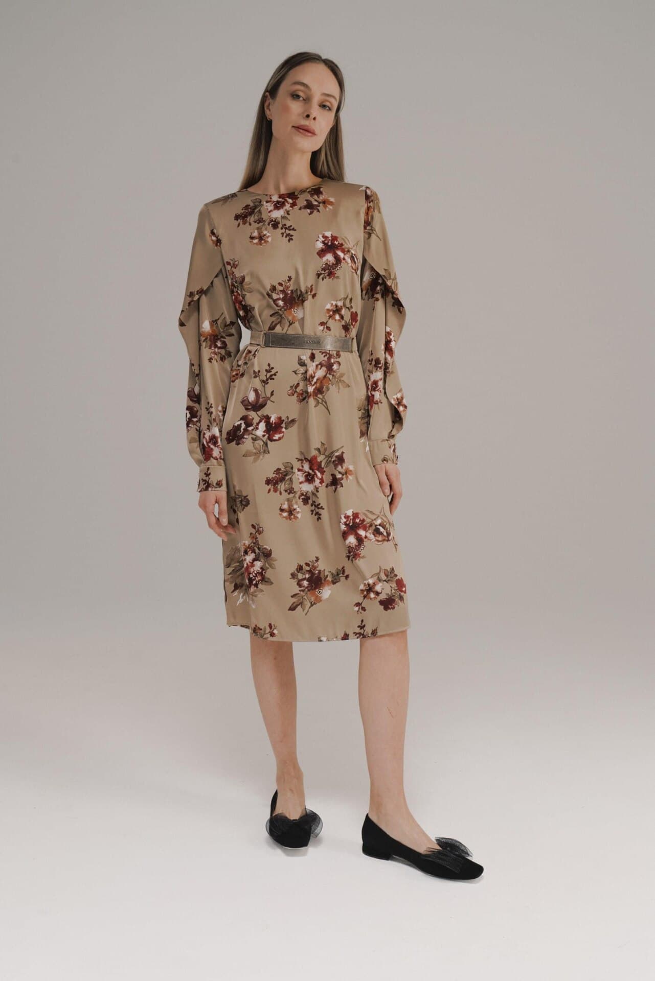 платье миди с флористическим принтом