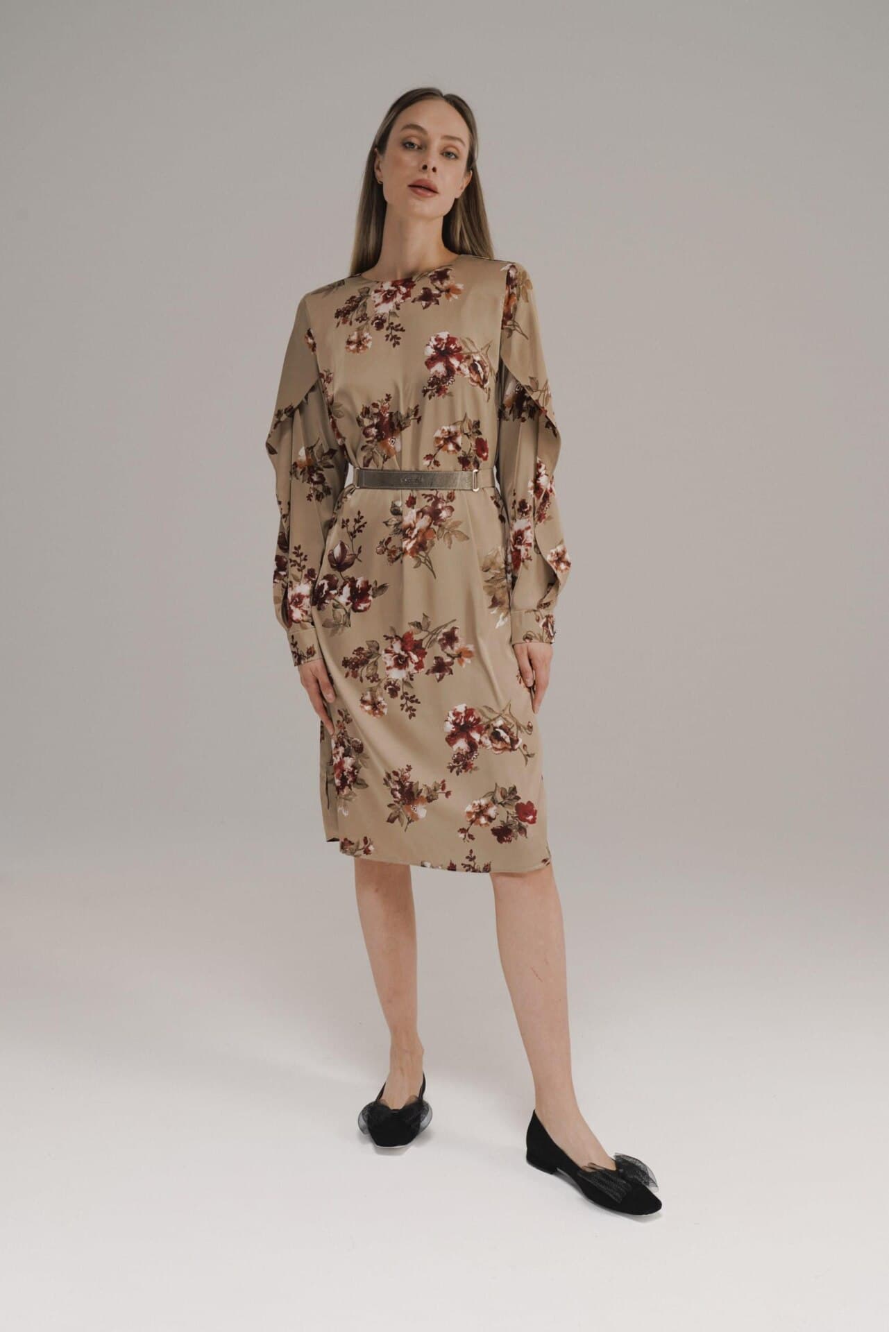 платье миди с флористическим принтом