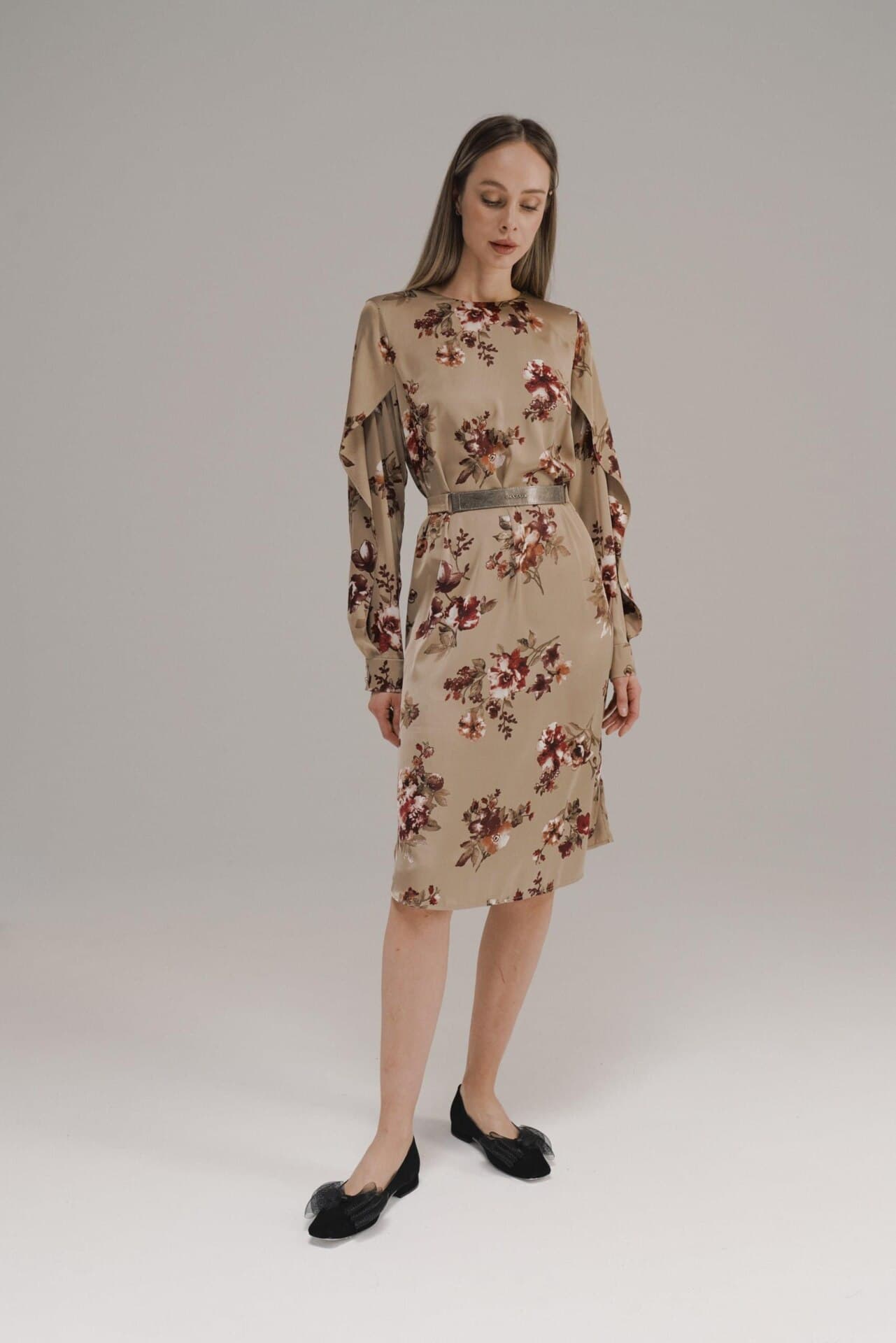 платье миди с флористическим принтом