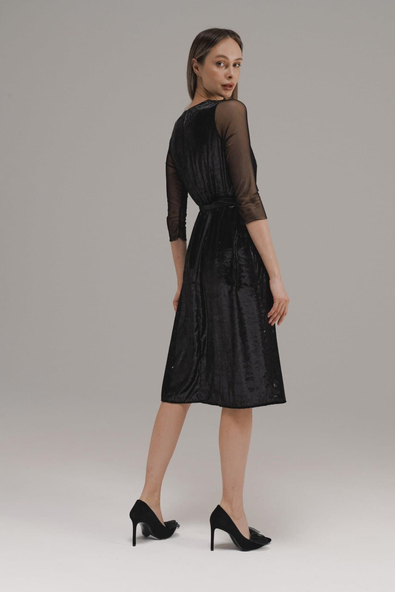 вечернее платье, расшитое пайетками