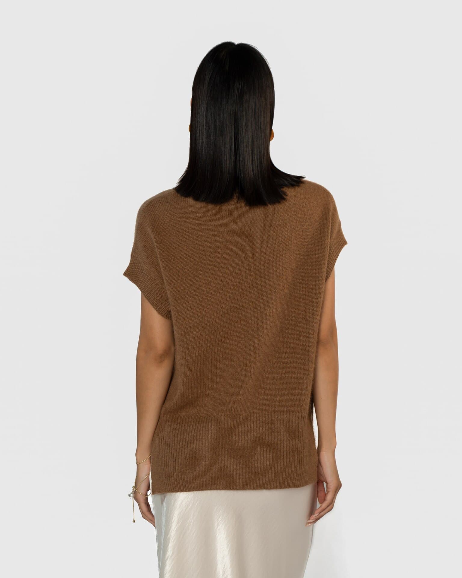 Роскошный коричневый джемпер