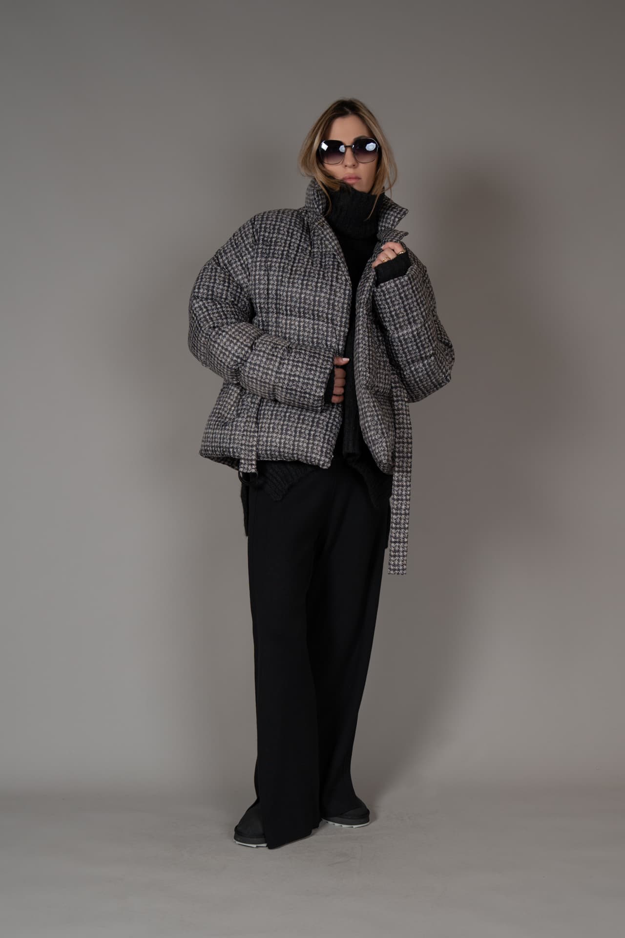 Пуховая укороченная куртка