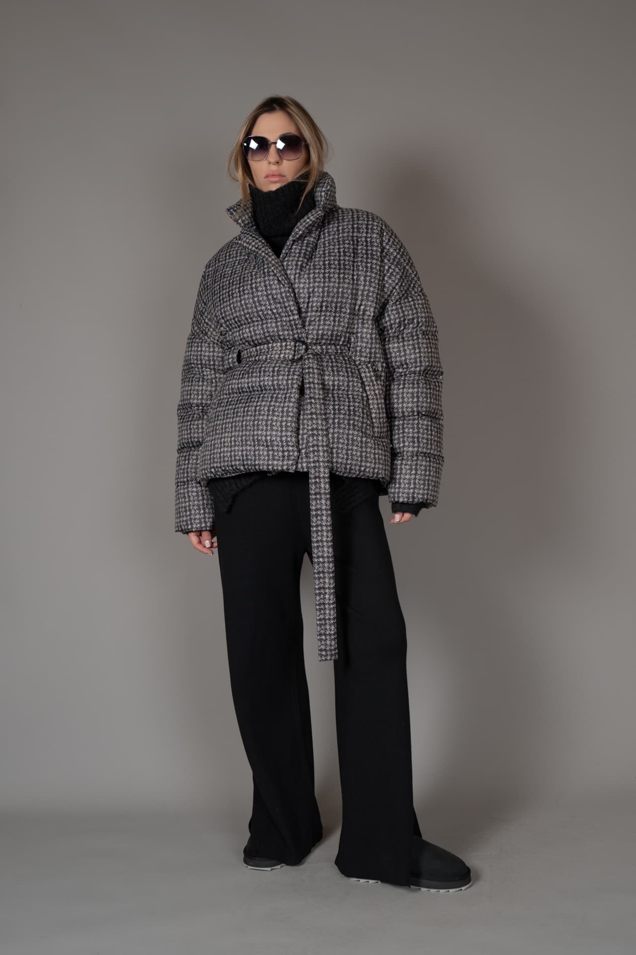 Пуховая укороченная куртка