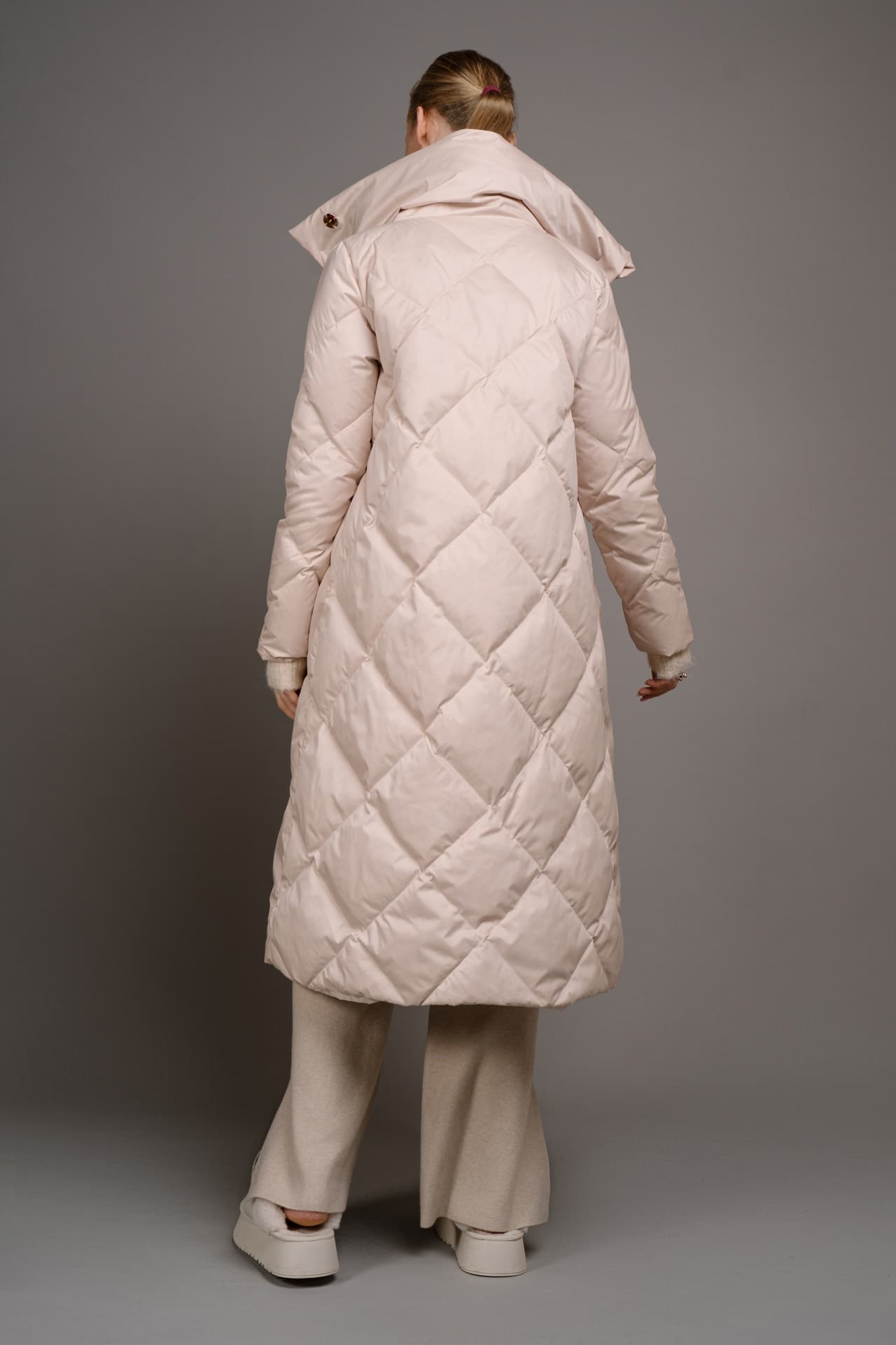 Пуховое пальто со стёжкой «ромбы»