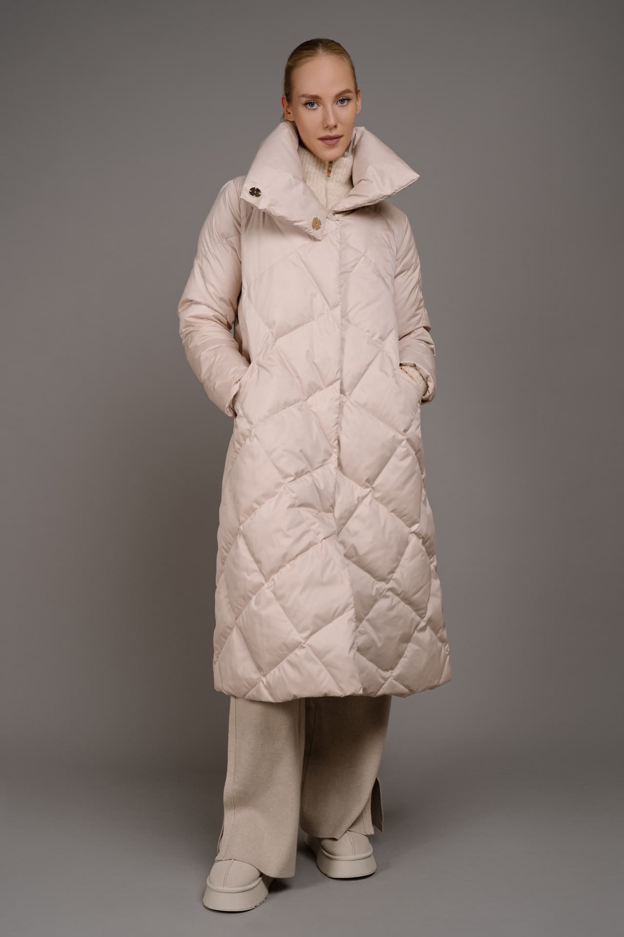 Пуховое пальто со стёжкой «ромбы»