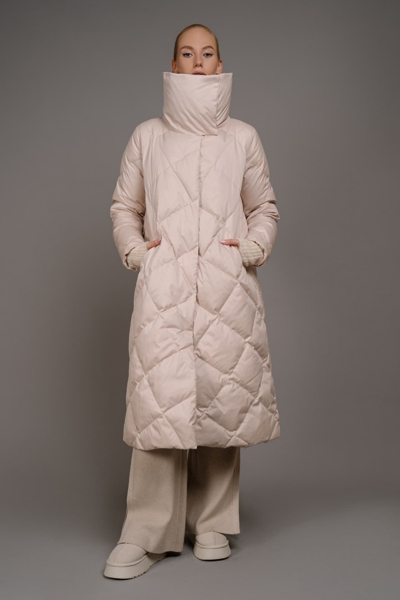 Пуховое пальто со стёжкой «ромбы»