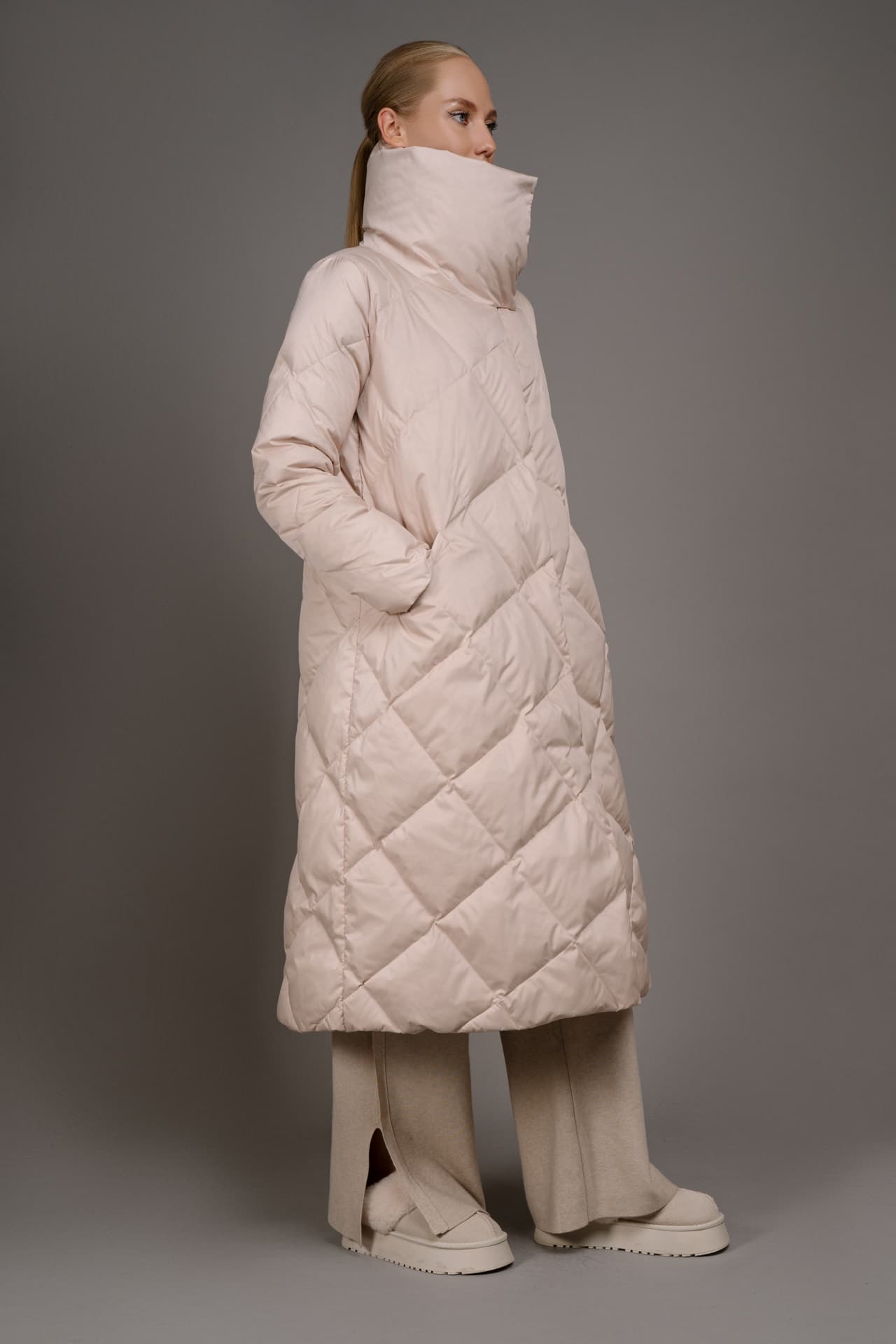 Пуховое пальто со стёжкой «ромбы»