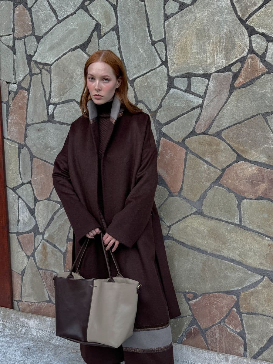 двухцветная сумка из натуральной кожи