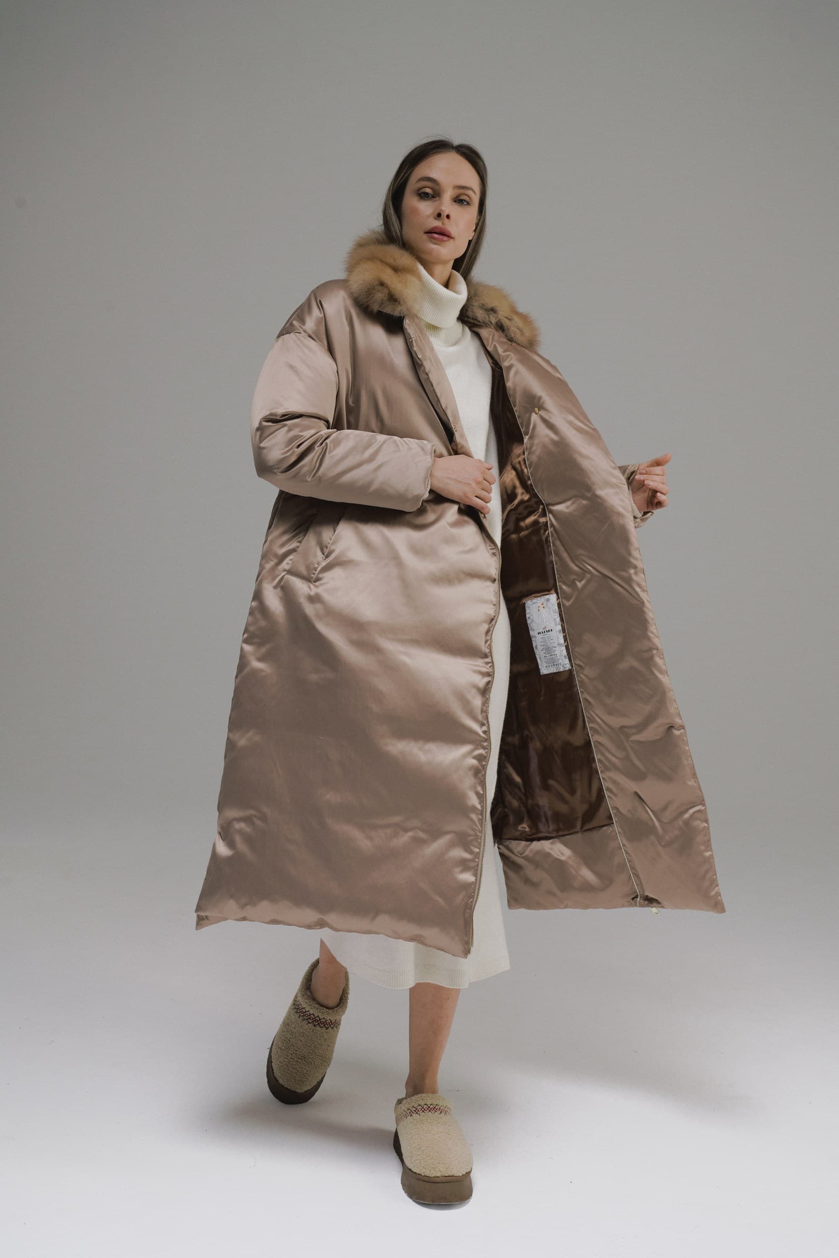 эксклюзивный пуховик с меховым воротничком