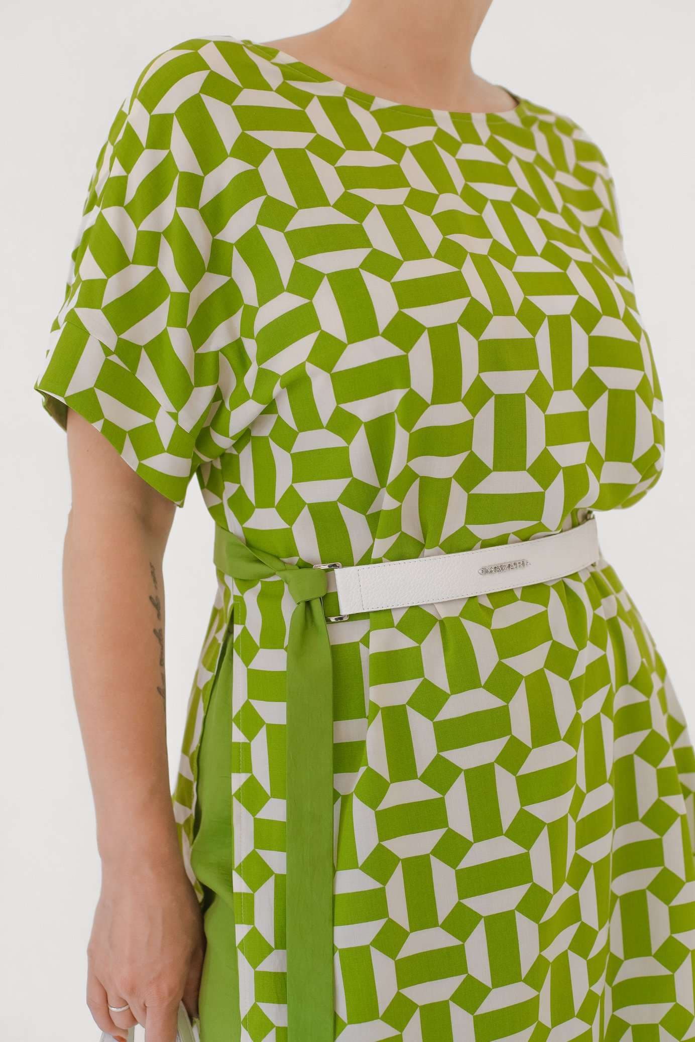 костюм из туники и брюк