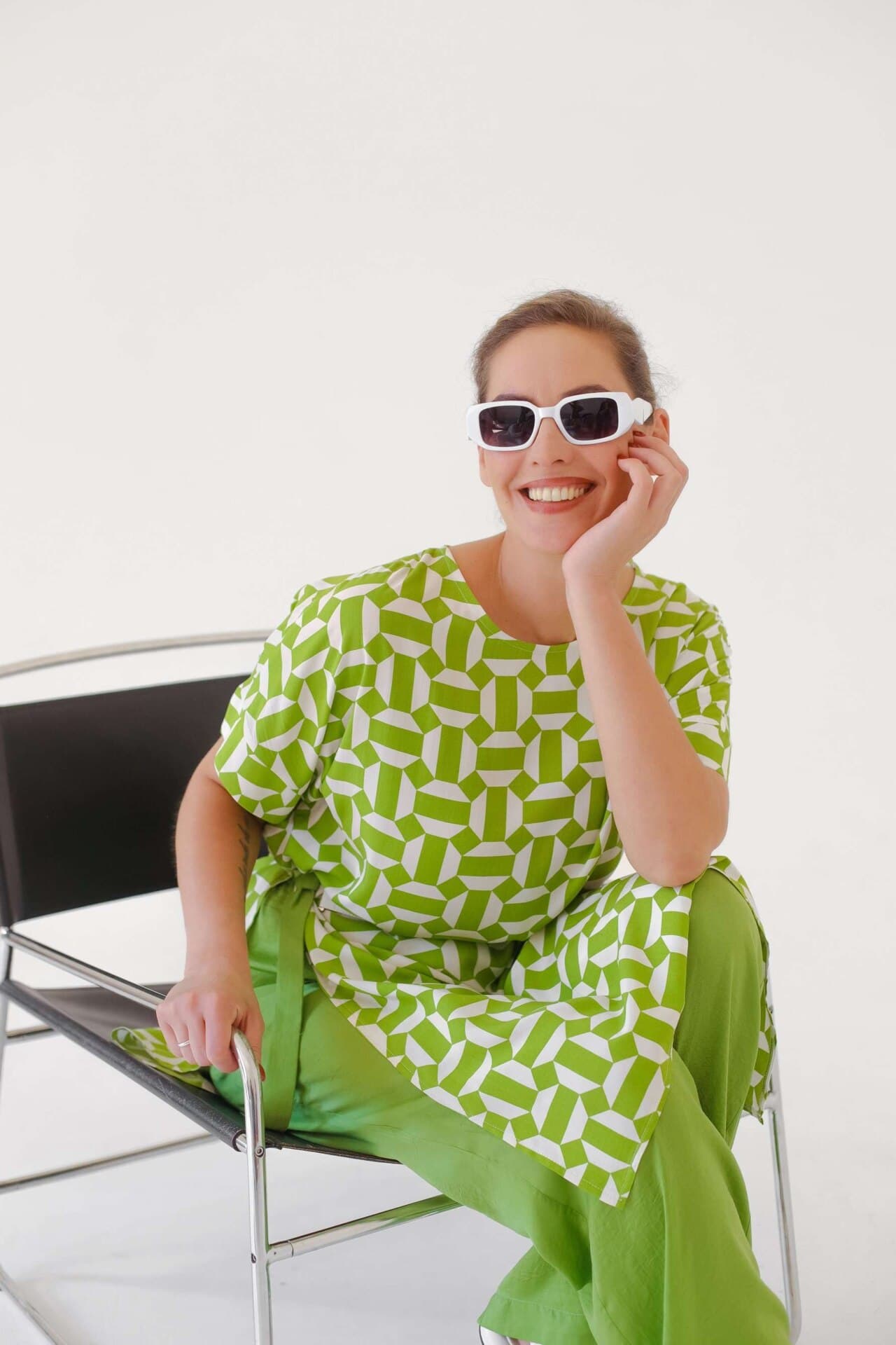 костюм из туники и брюк