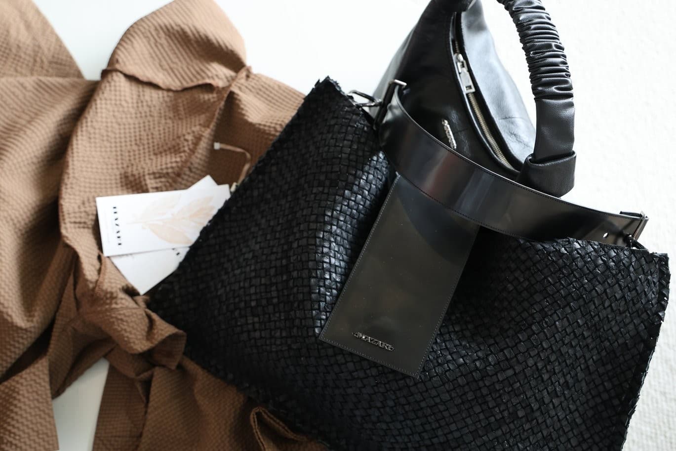 мягкая сумка из натуральной кожи