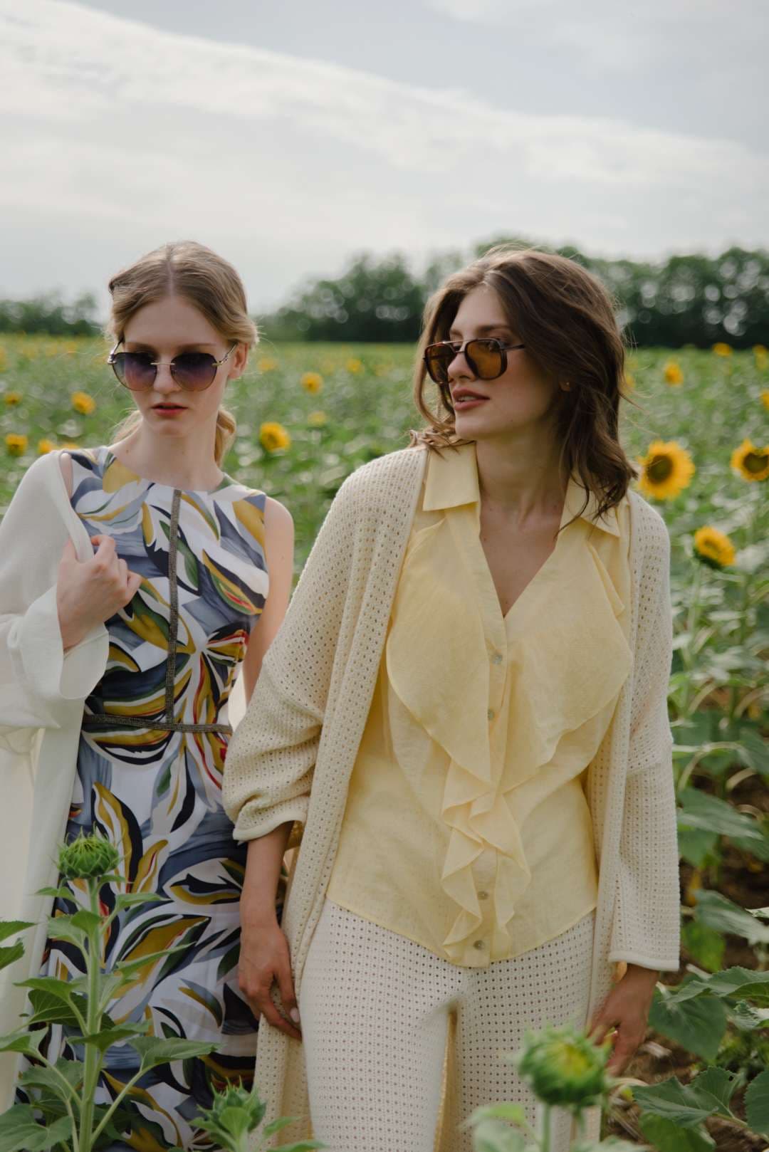 яркая блуза из хлопка и шелка