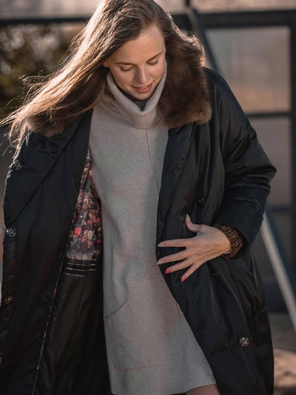 пуховое пальто оверсайз с соболем