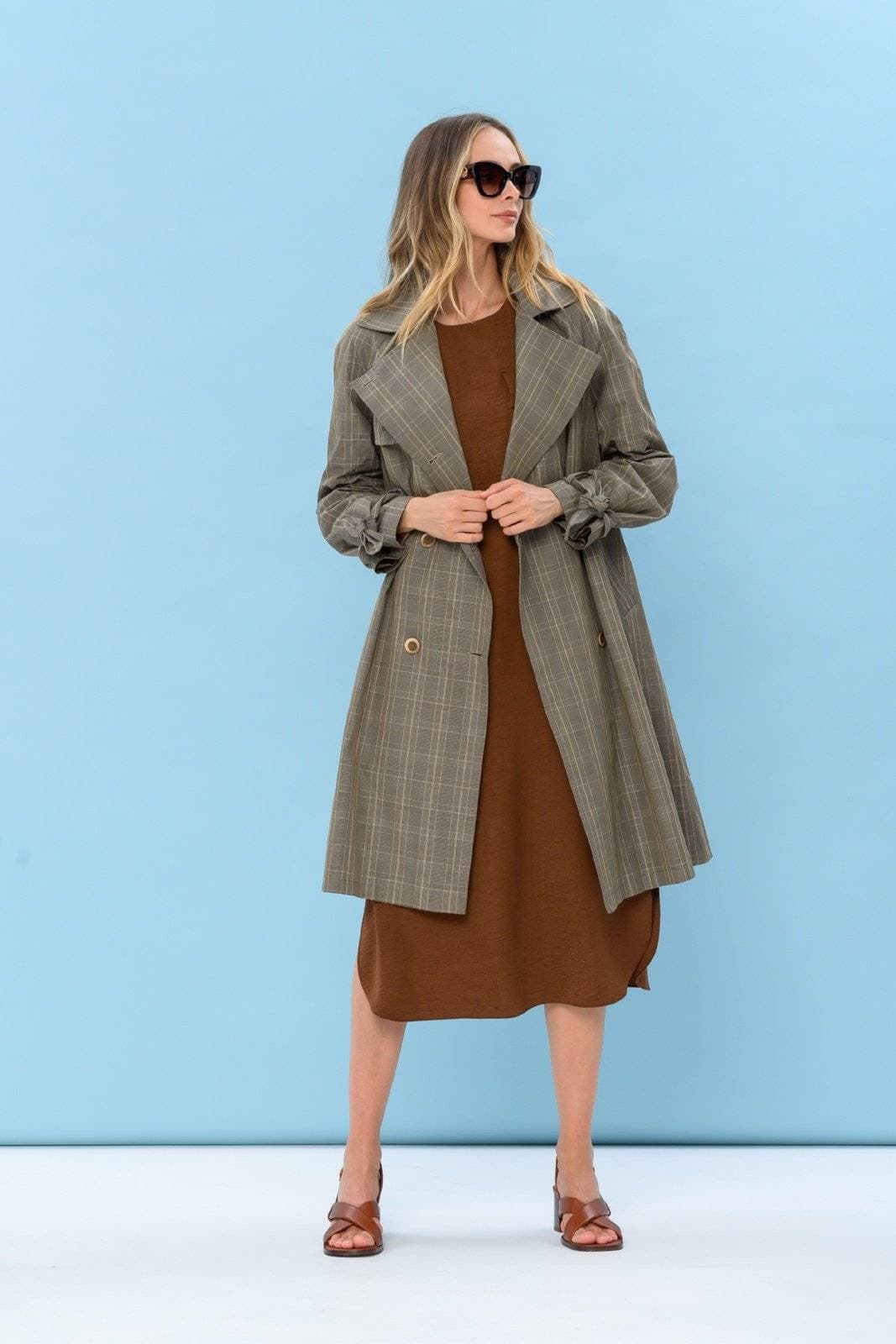 свободный плащ в клетку