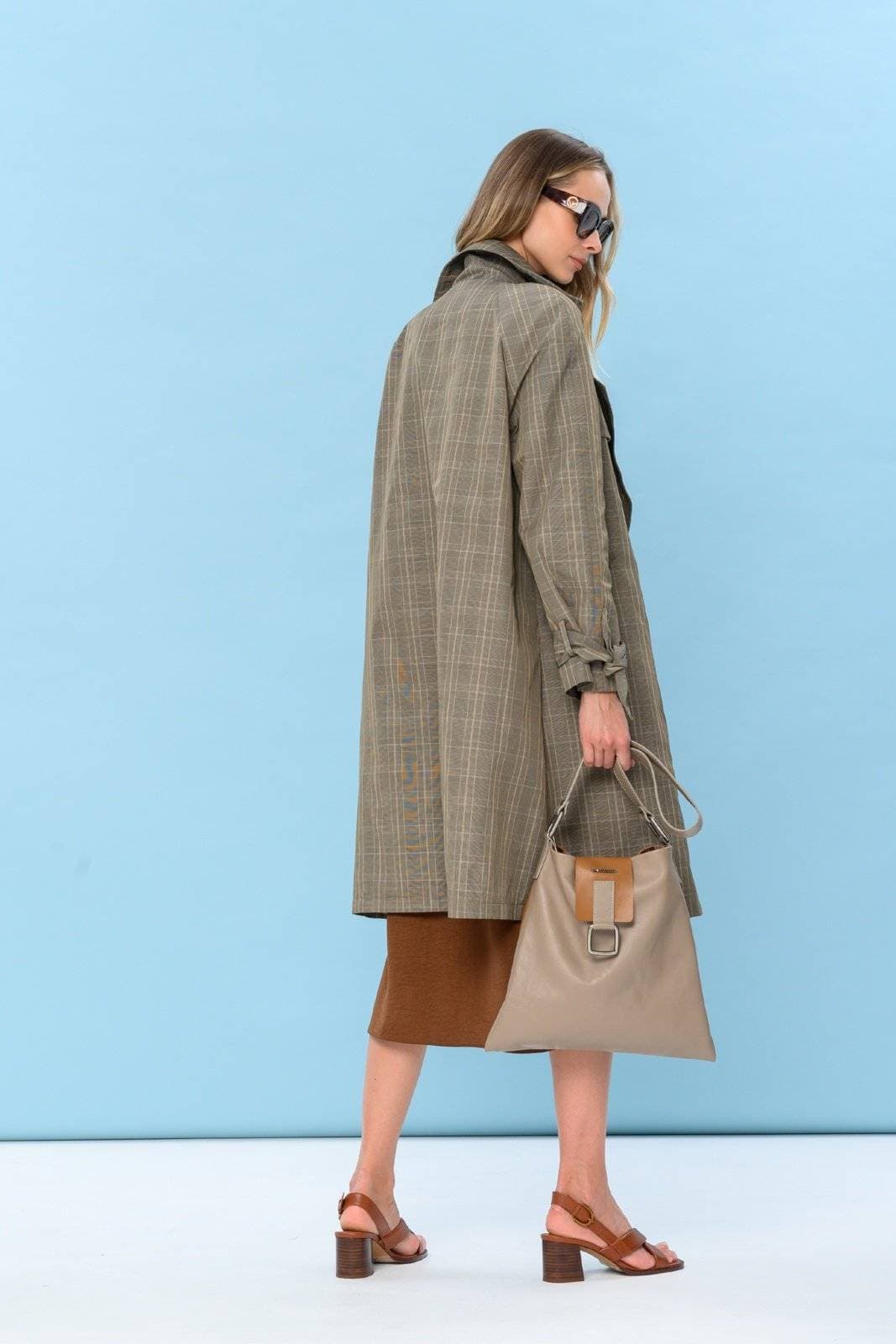 свободный плащ в клетку