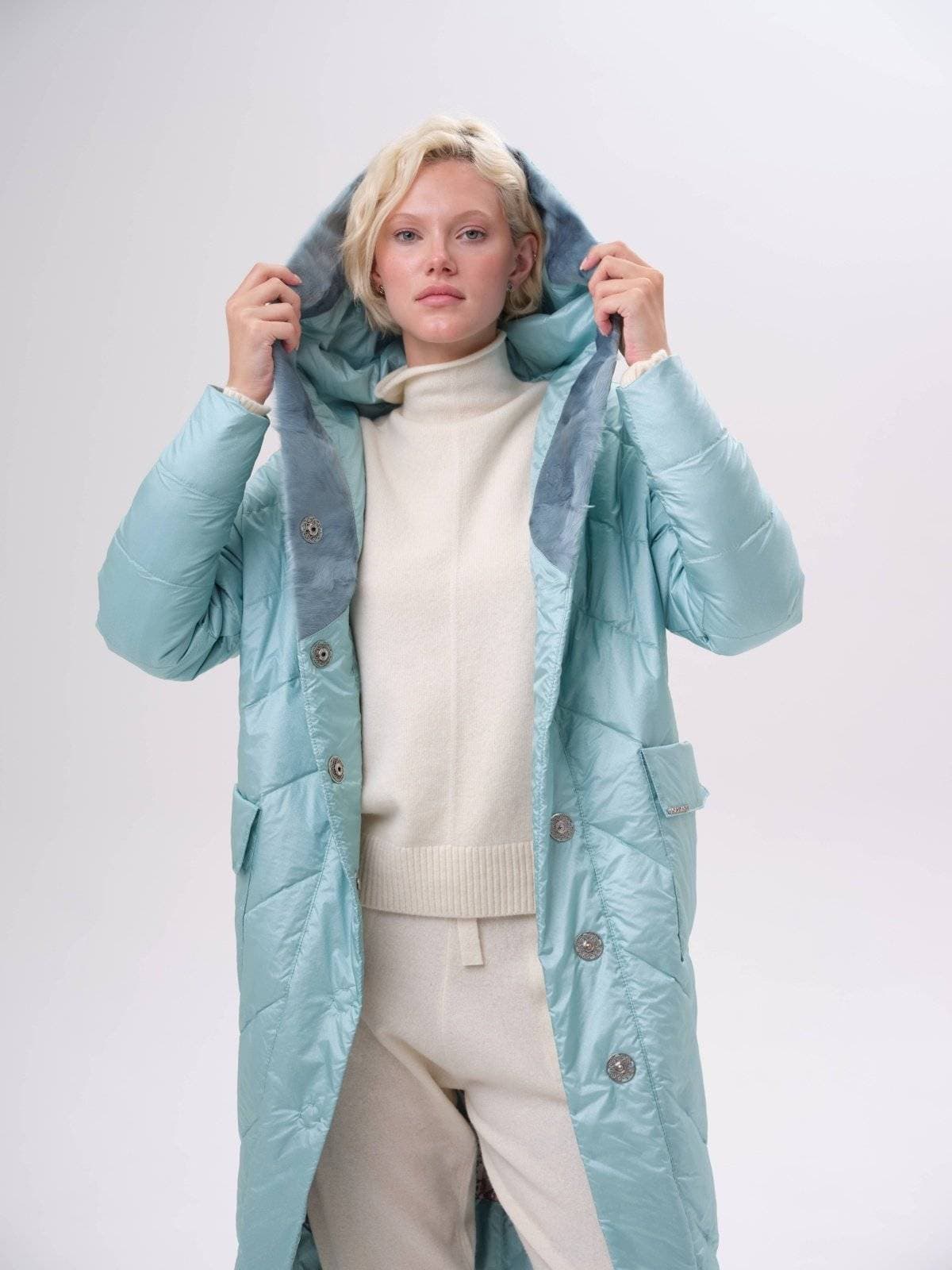 стеганое пальто с ассиметричным низом