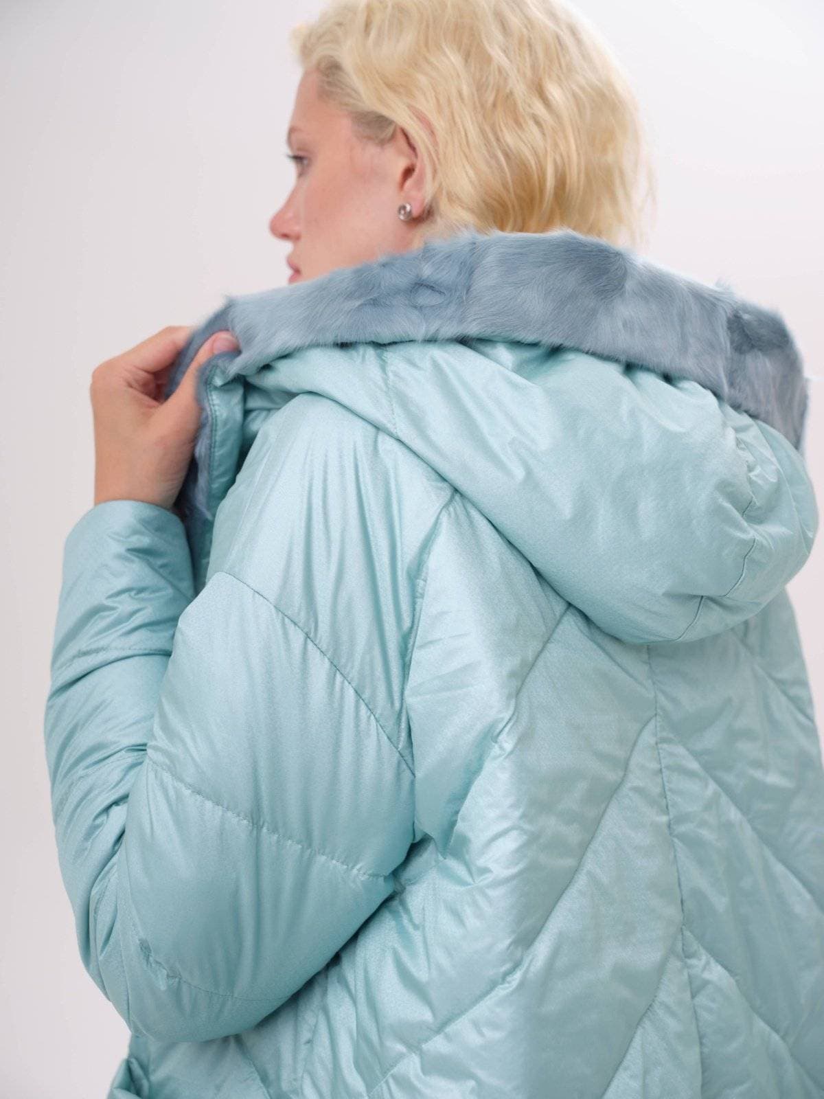 стеганое пальто с ассиметричным низом