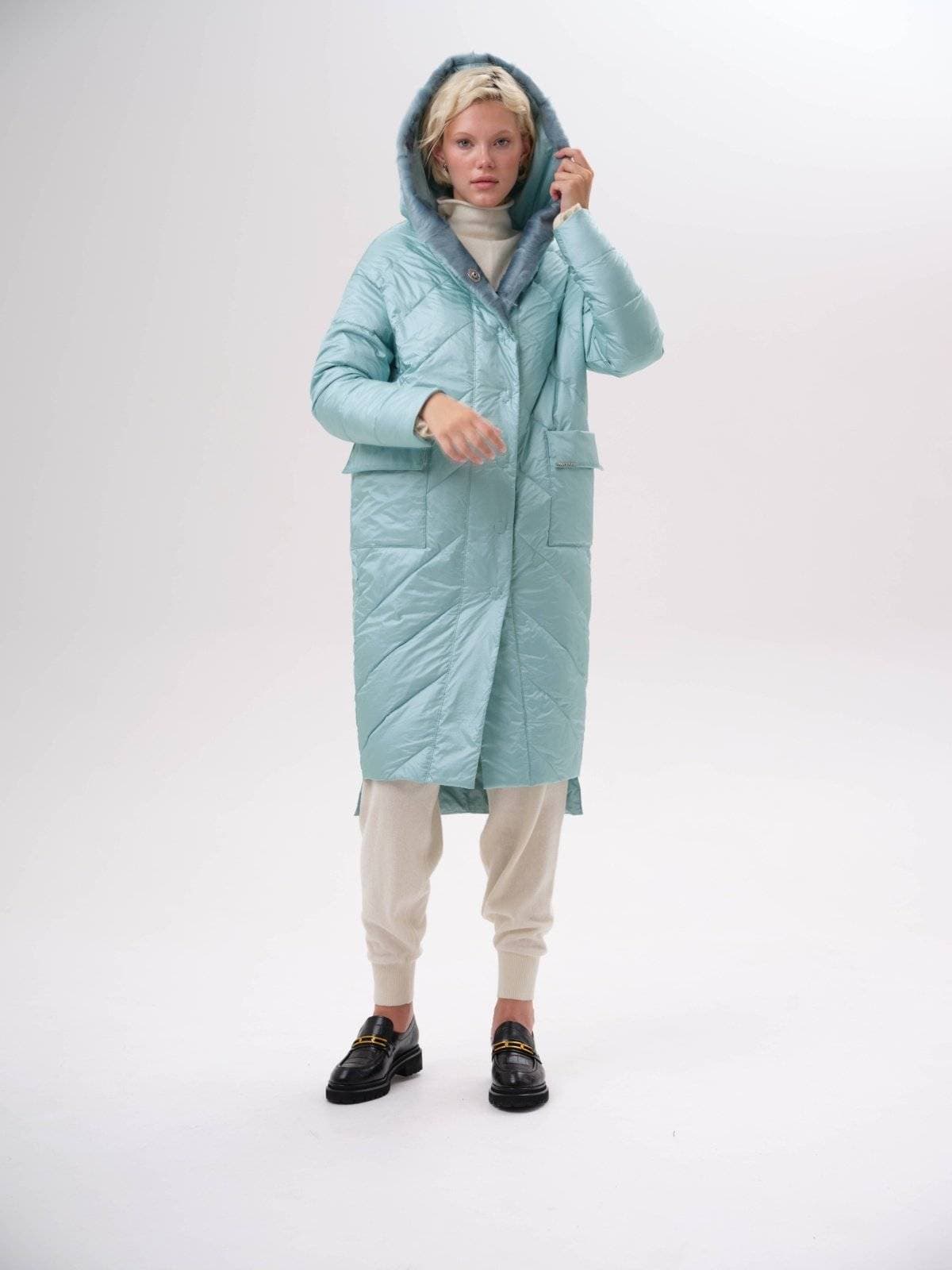 стеганое пальто с ассиметричным низом