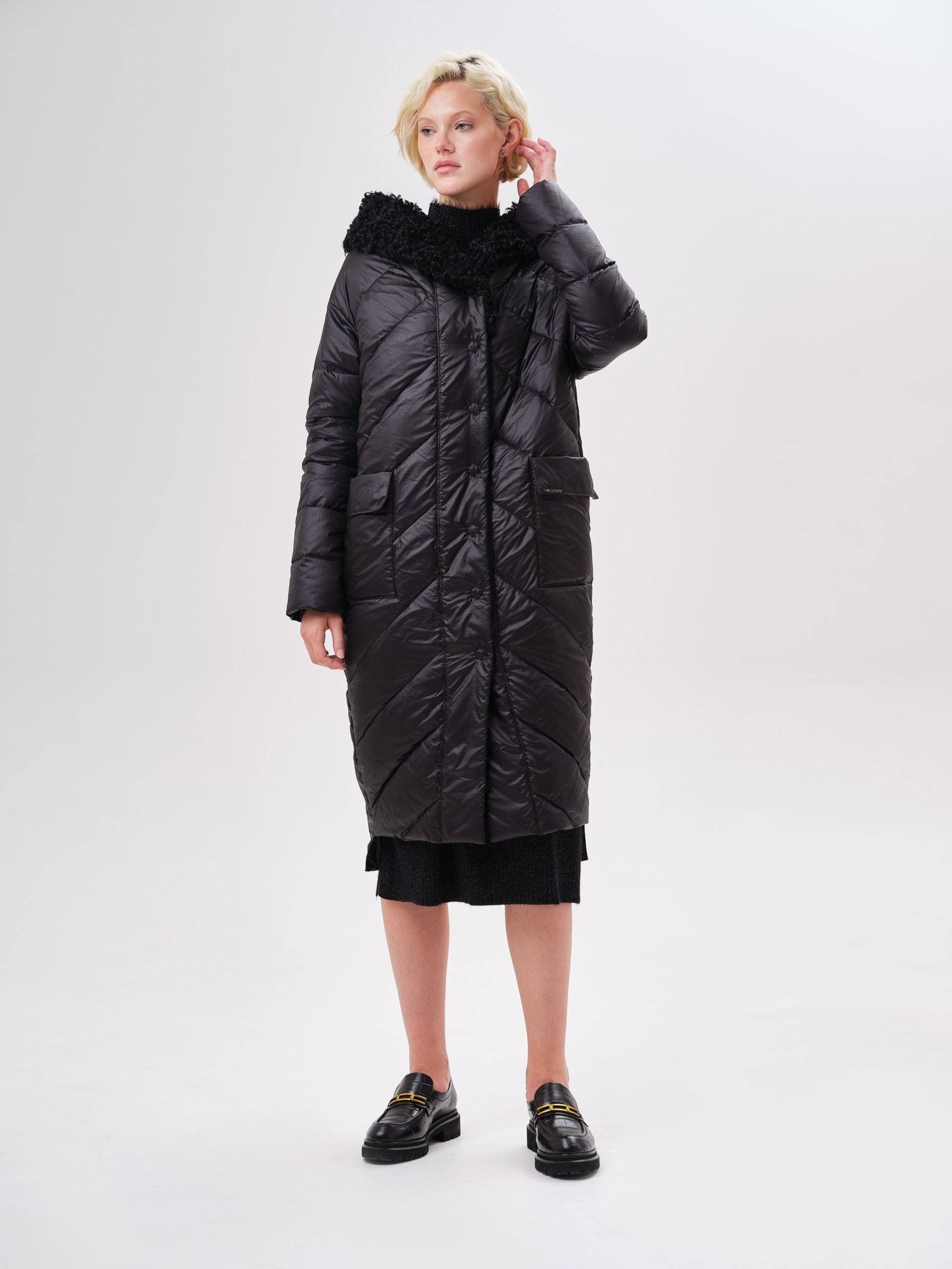 стеганое пальто с ассиметричным низом