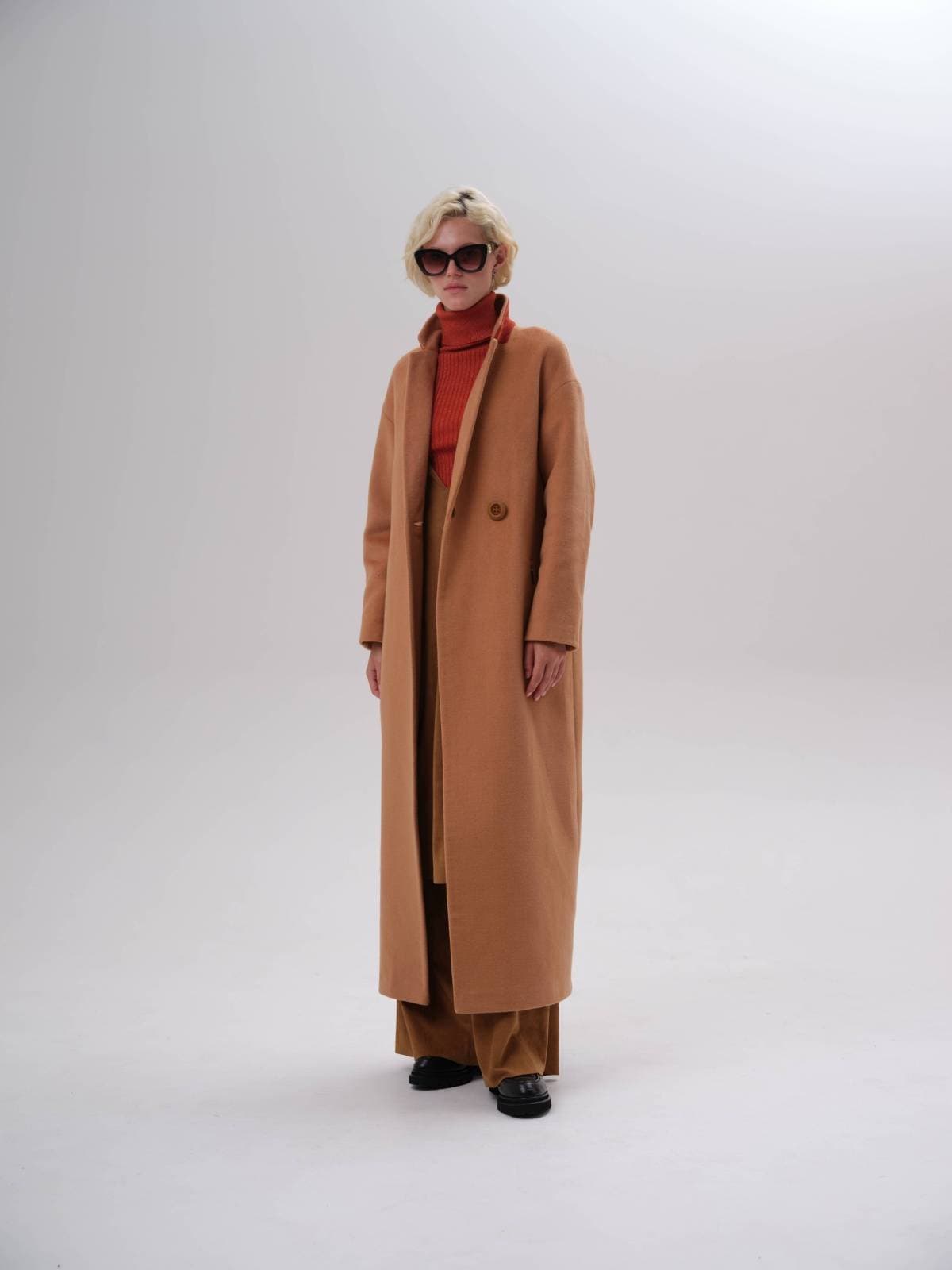 прямое пальто макси на пуговице