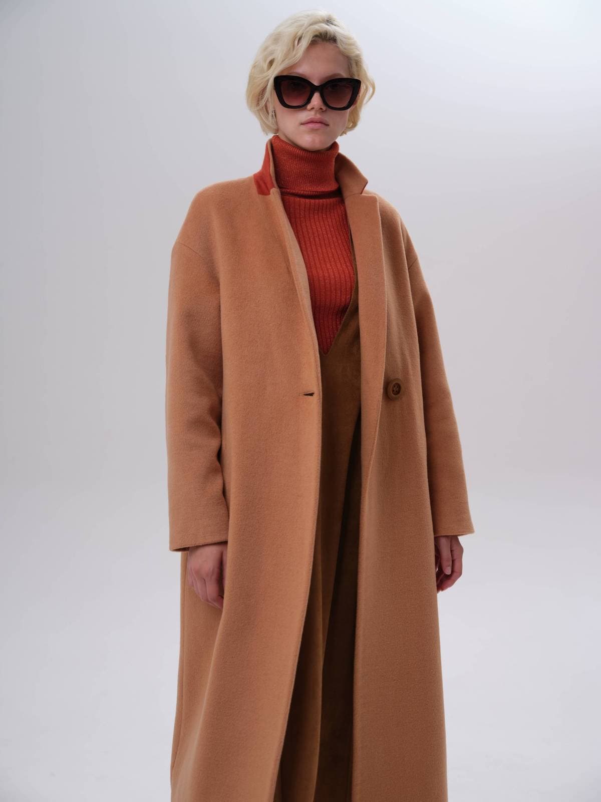 прямое пальто макси на пуговице