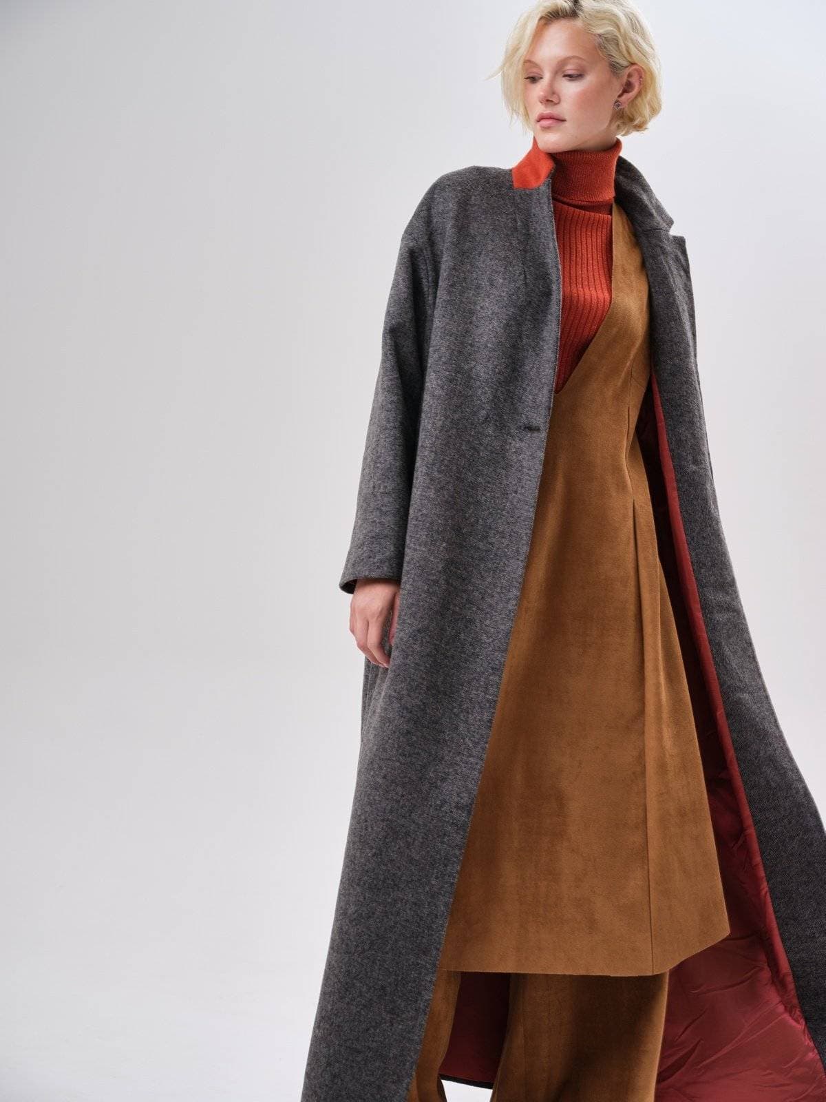 прямое пальто макси на пуговице