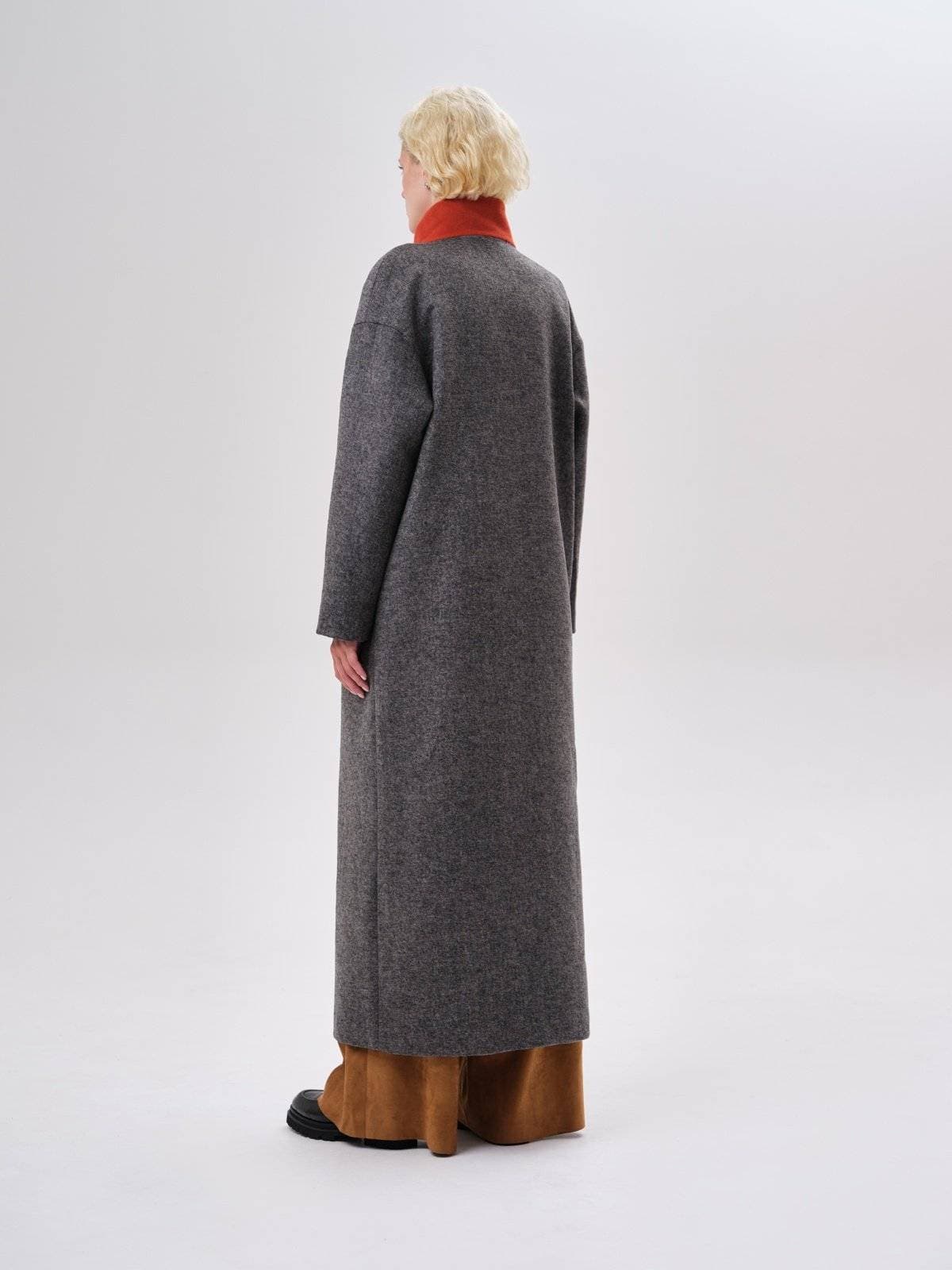 прямое пальто макси на пуговице