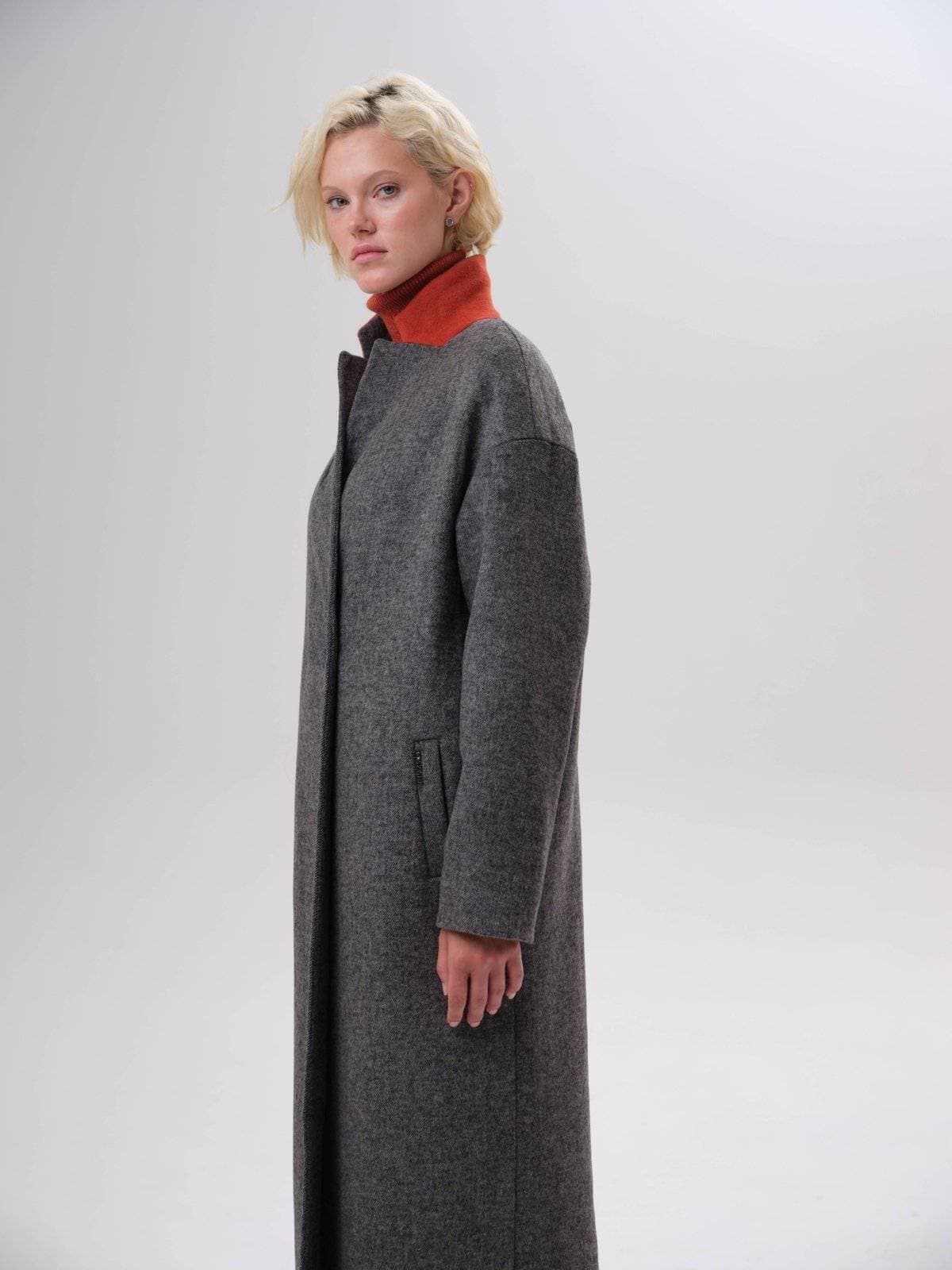 прямое пальто макси на пуговице