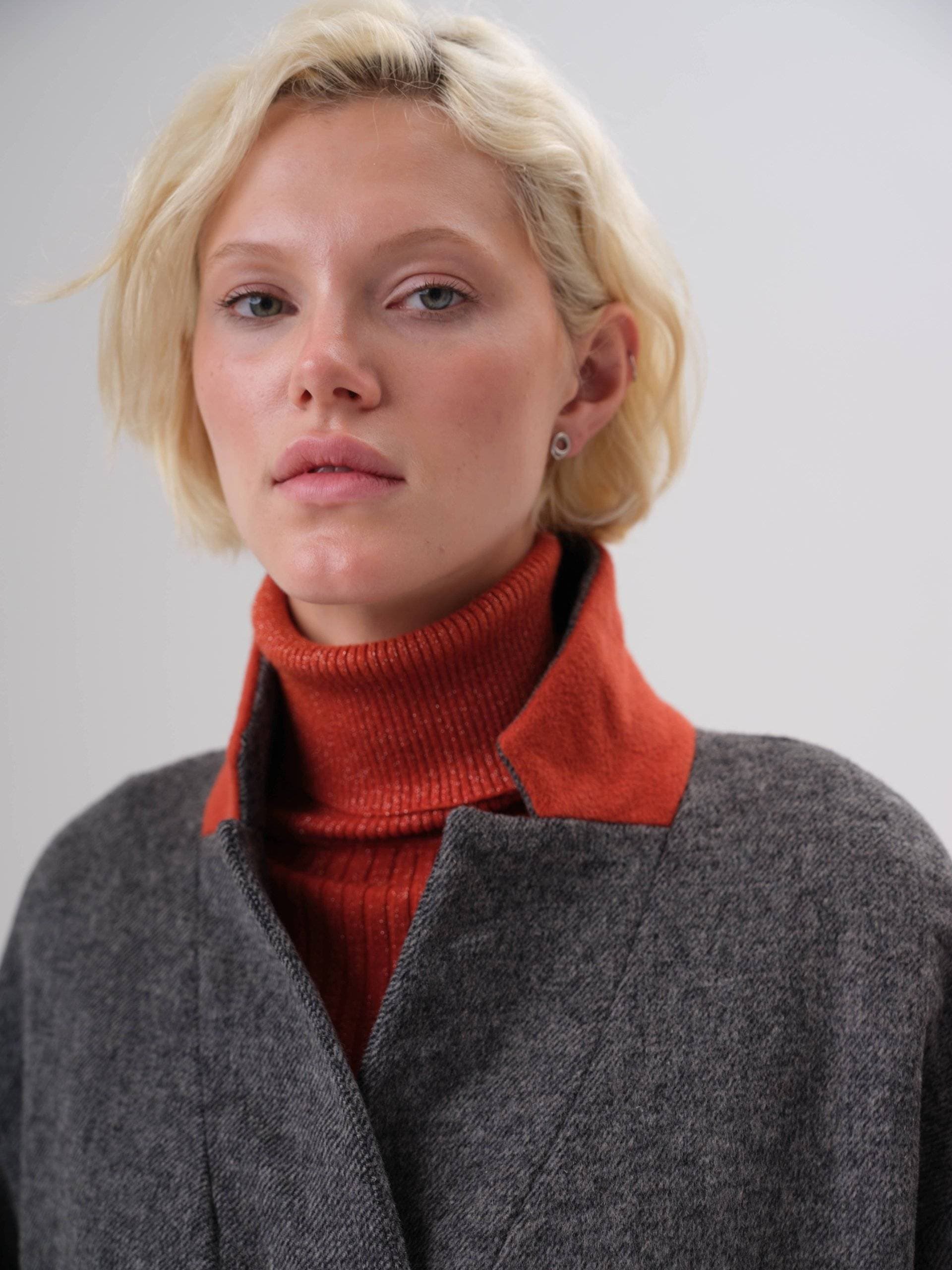 прямое пальто макси на пуговице