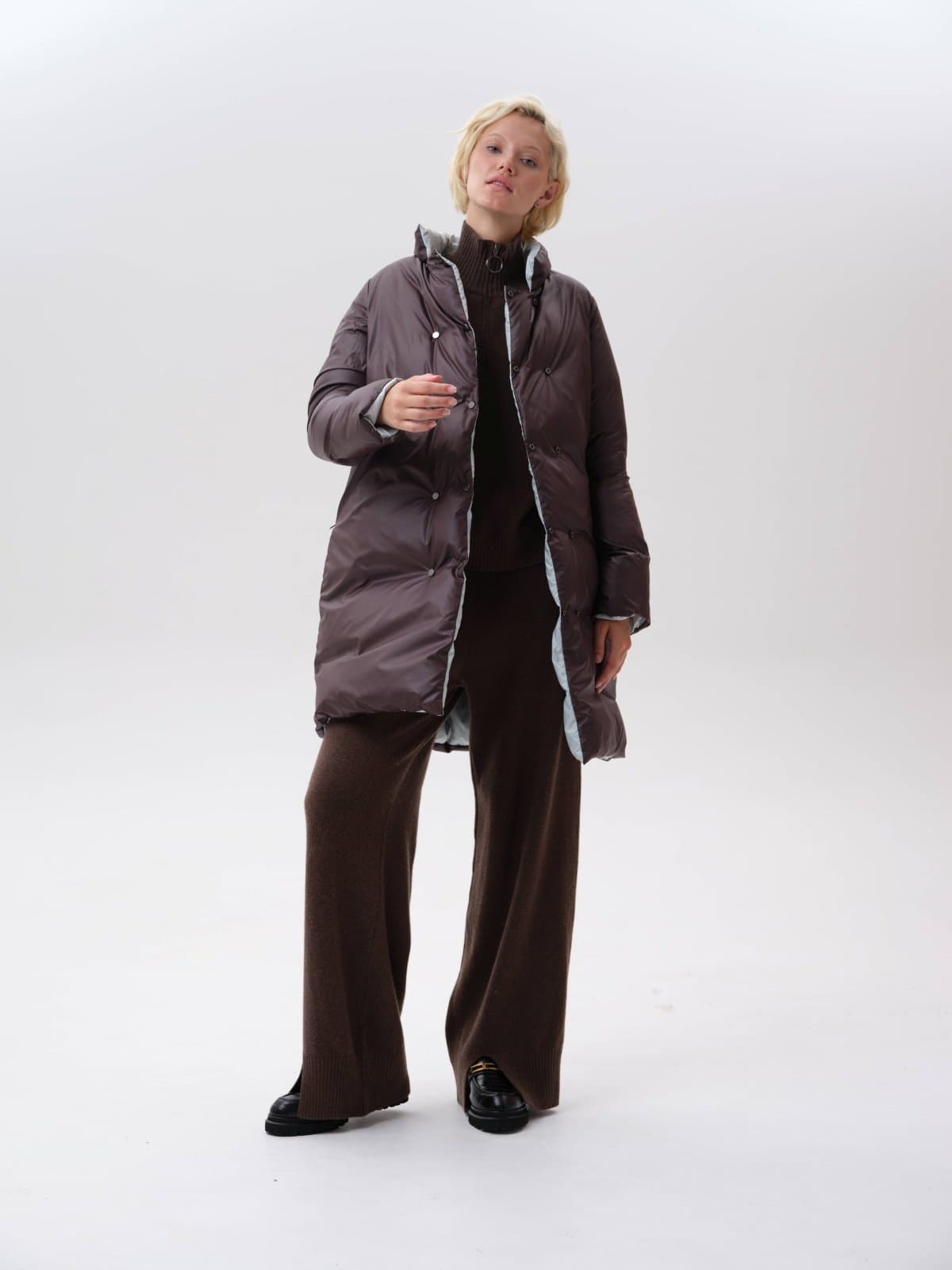 двустороннее пуховое пальто с меховым воротником