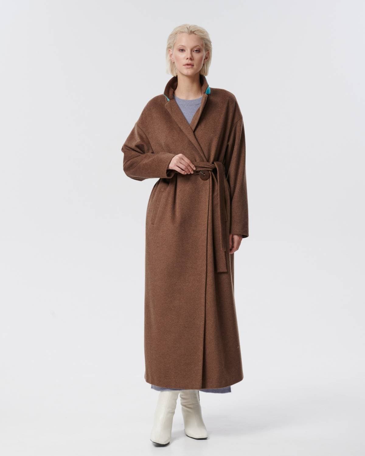 прямое пальто макси на пуговице