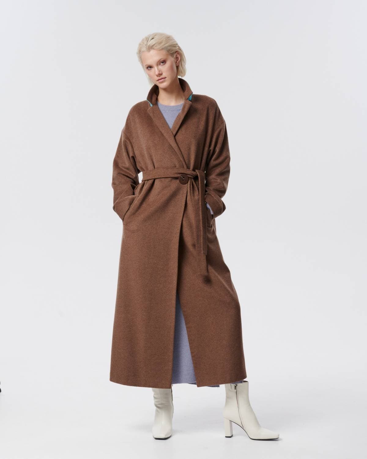 прямое пальто макси на пуговице