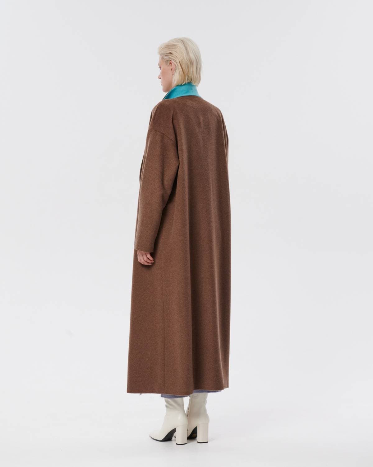 прямое пальто макси на пуговице