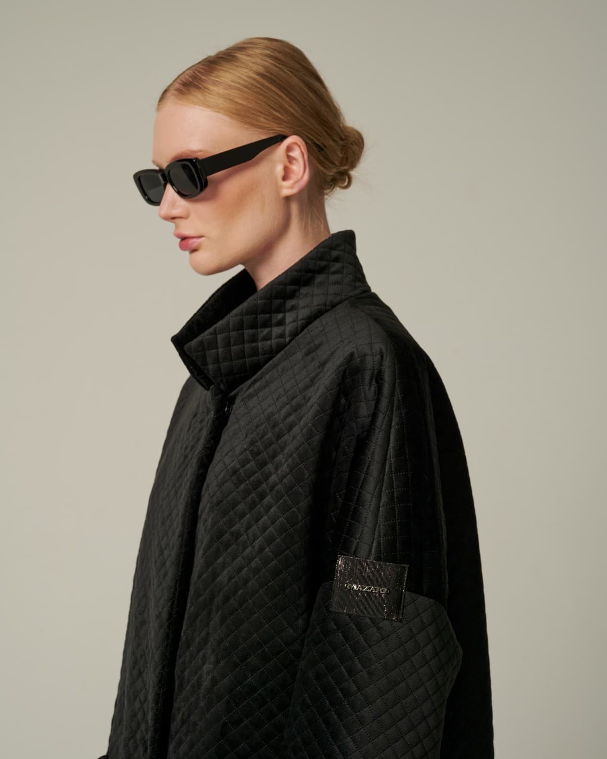 стеганое бархатное пальто