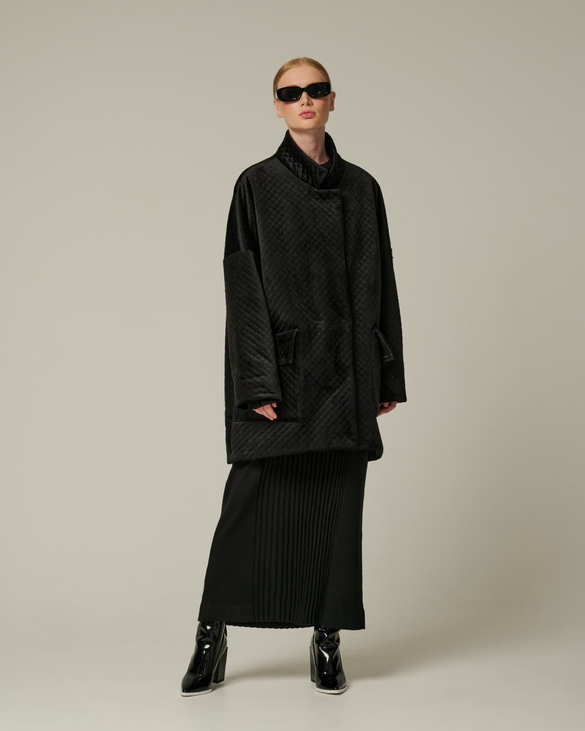 стеганое бархатное пальто