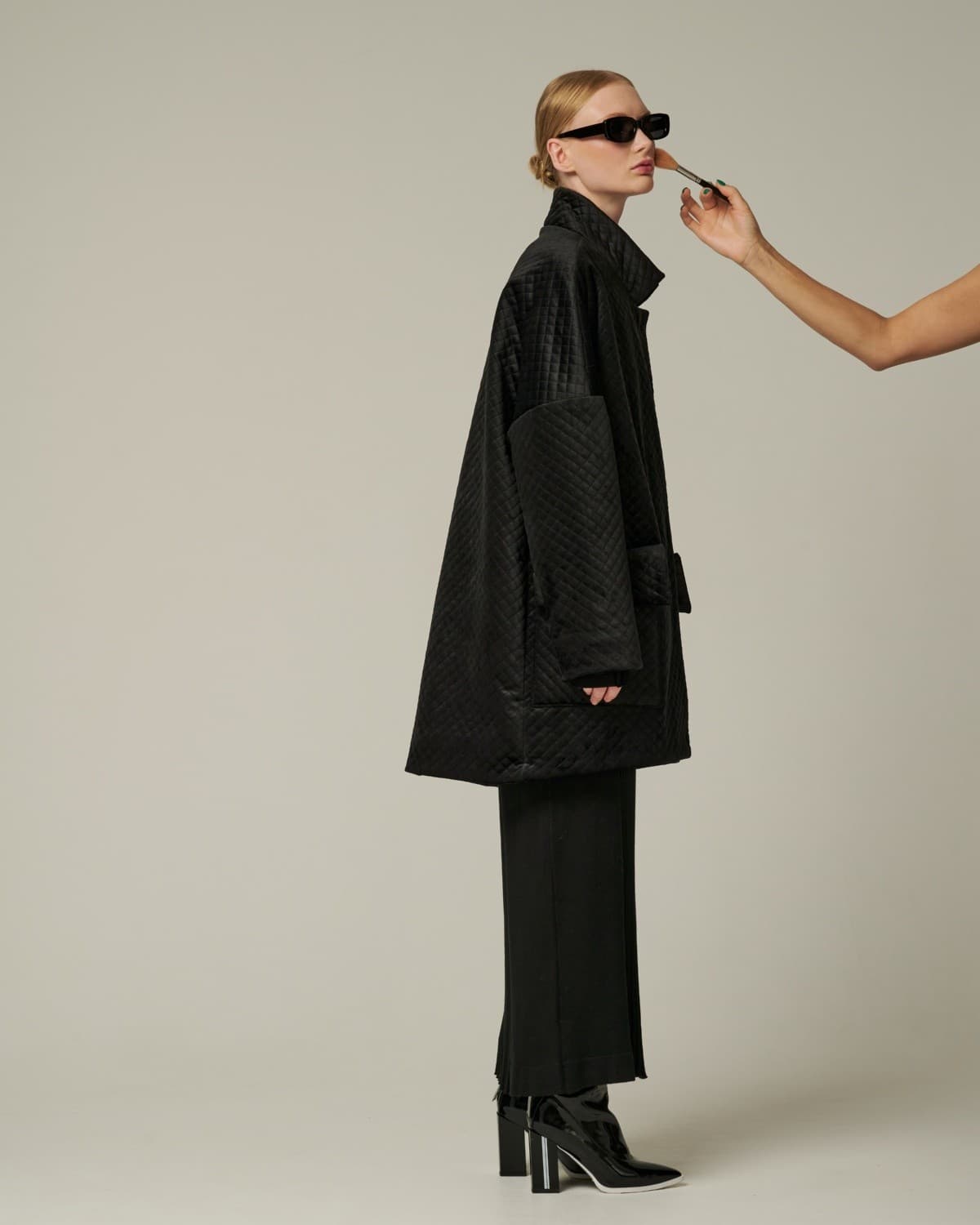 стеганое бархатное пальто